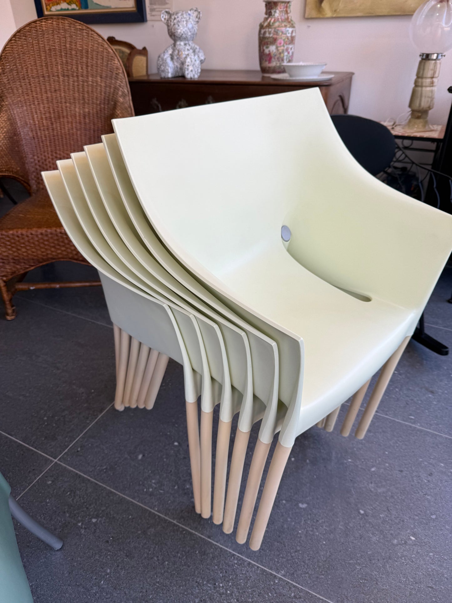 6 fauteuils DR. NO by Philippe Starck pour Kartell – design italien empilable