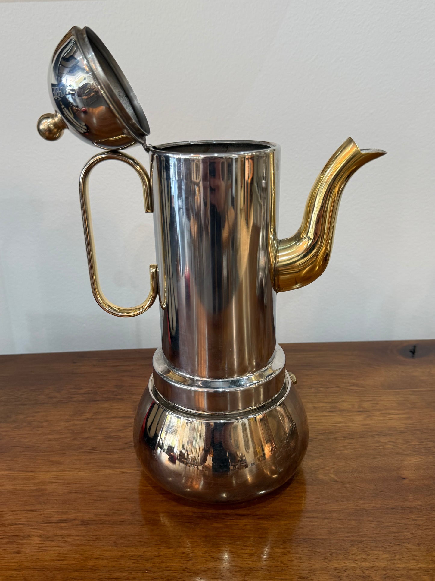 Cafetière espresso italienne CHÉRIE 12 tasses – Inox 18/10 et finitions or 24 Kt – Made in Italy – H. 29 cm