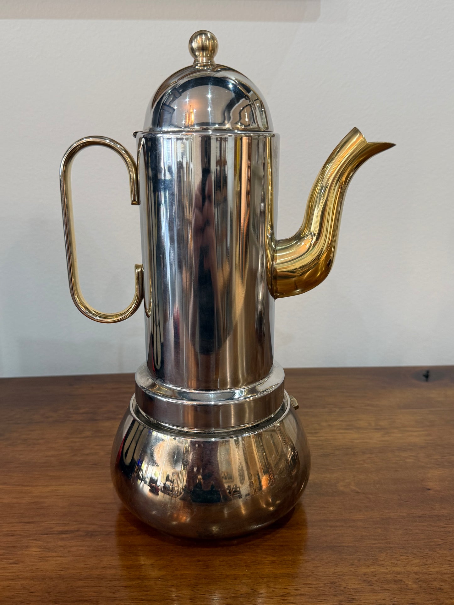 Cafetière espresso italienne CHÉRIE 12 tasses – Inox 18/10 et finitions or 24 Kt – Made in Italy – H. 29 cm