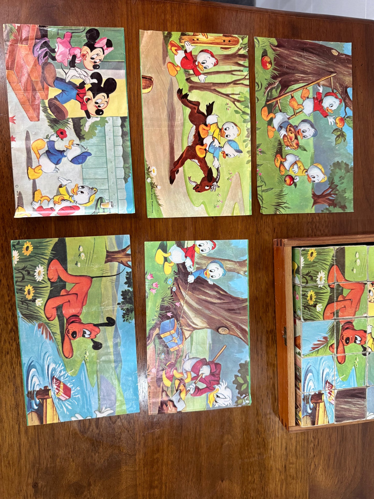 Jeu de cubes puzzle Disney vintage en bois – Mickey, Donald, Pluto et les neveux – Coffret ancien