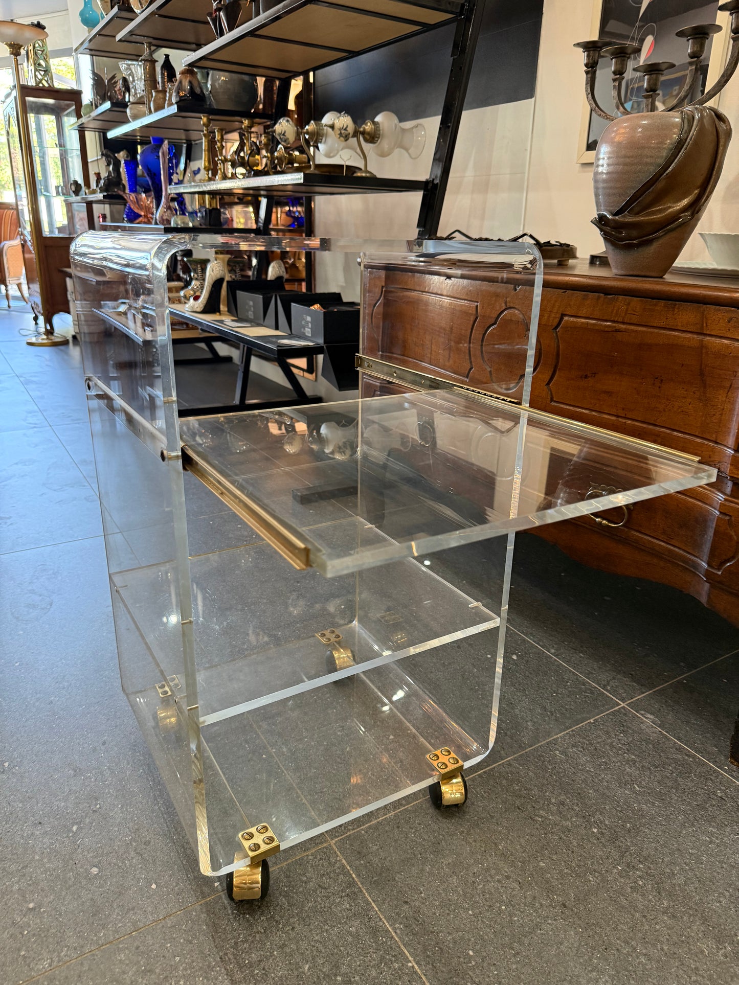 Desserte roulante en plexiglas – Marais International – années 1970-1980