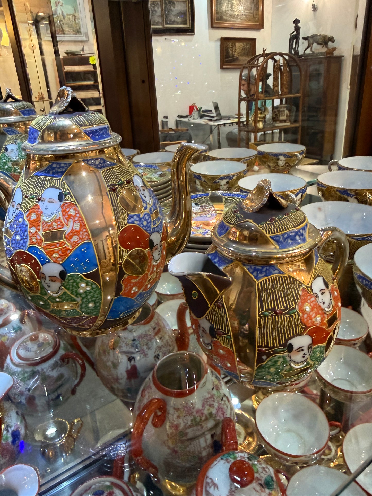 Service à thé japonais Satsuma doré – 6 tasses, soucoupes et pichets – Japon