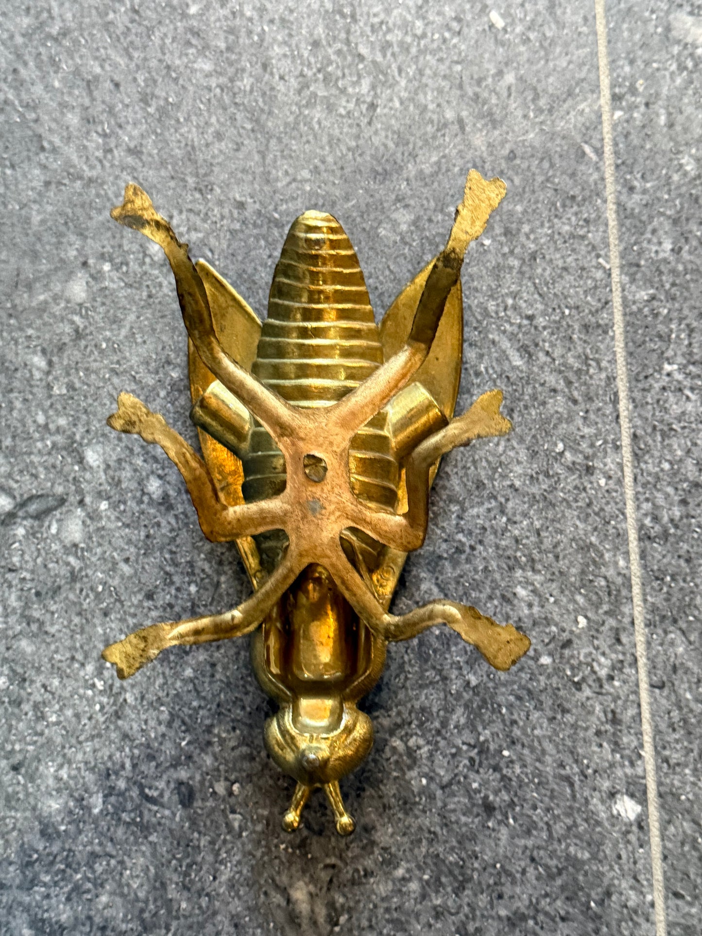 Cendrier / Vide-poche en bronze – Insecte sculpté – Années 1950-1970
