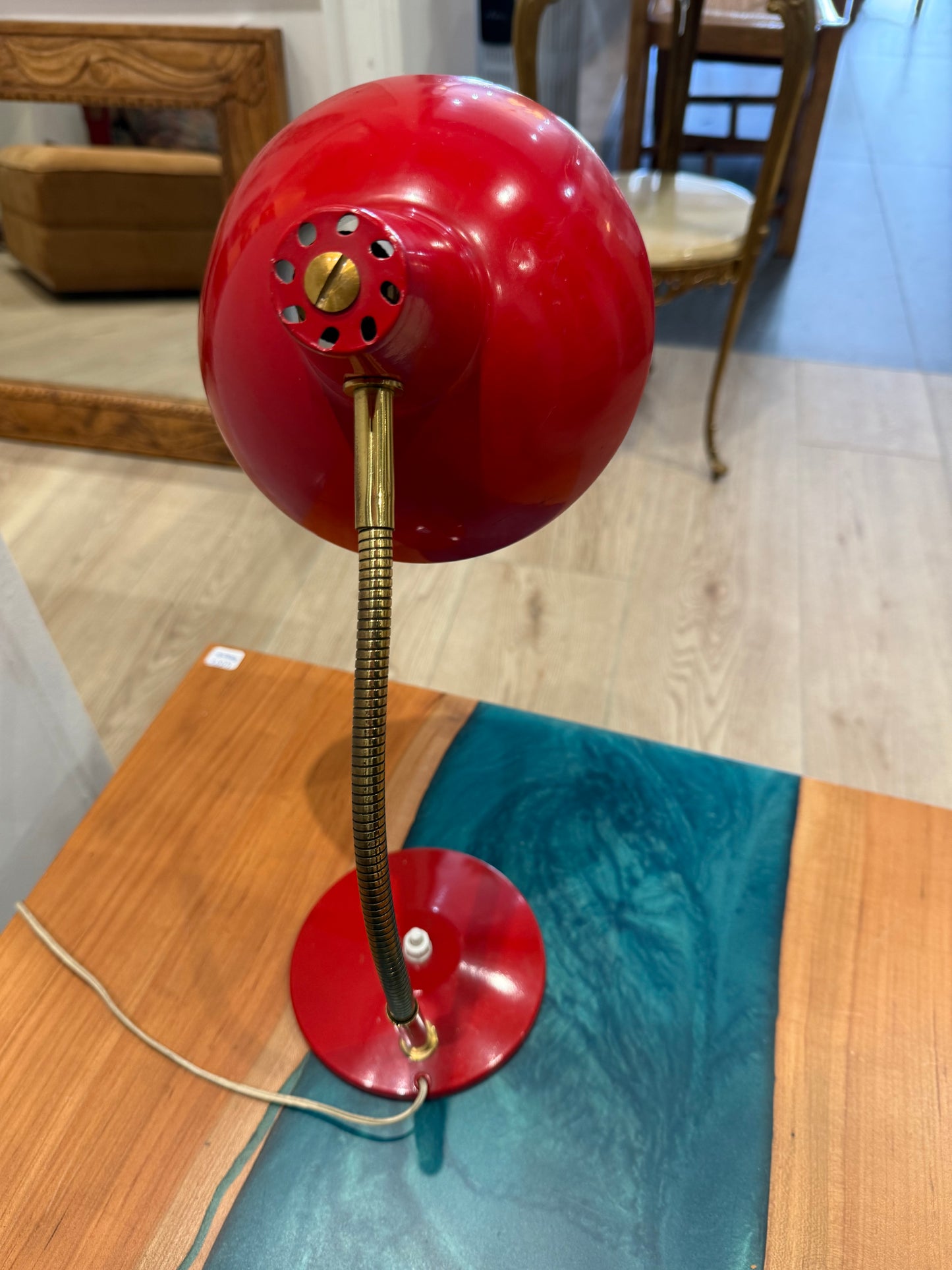 Lampe de bureau vintage Aluminor rouge – Design années 70