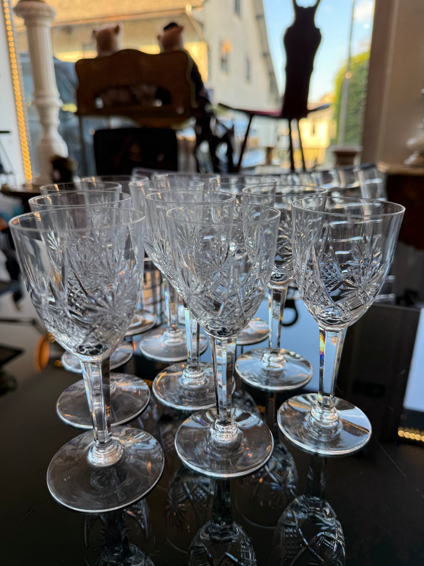 Lot de 11 Verres à Liqueur en Cristal Taillé