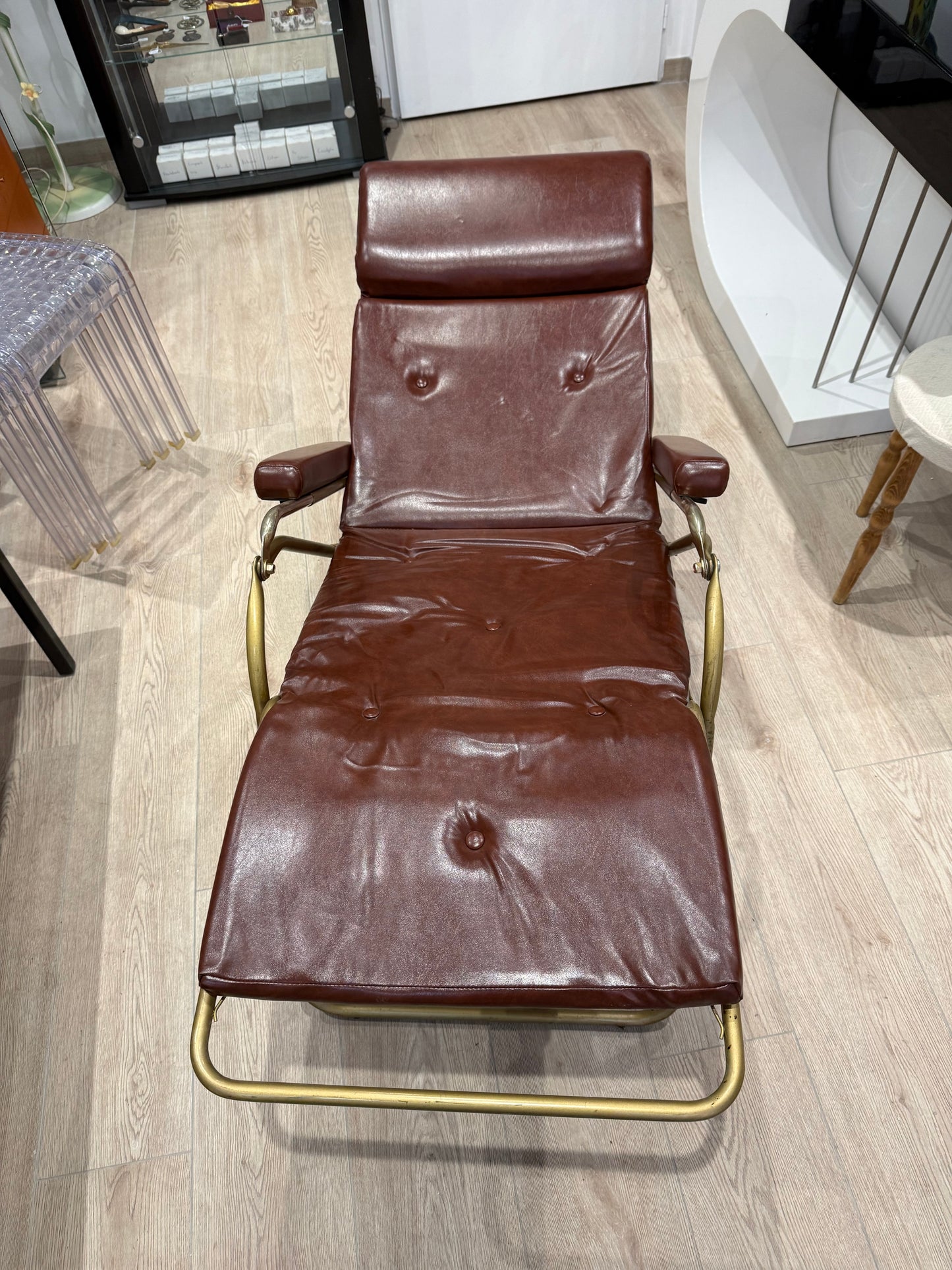 Fauteuil relax inclinable LAMA en cuir marron et structure tubulaire – Italie – Années 1960/1970