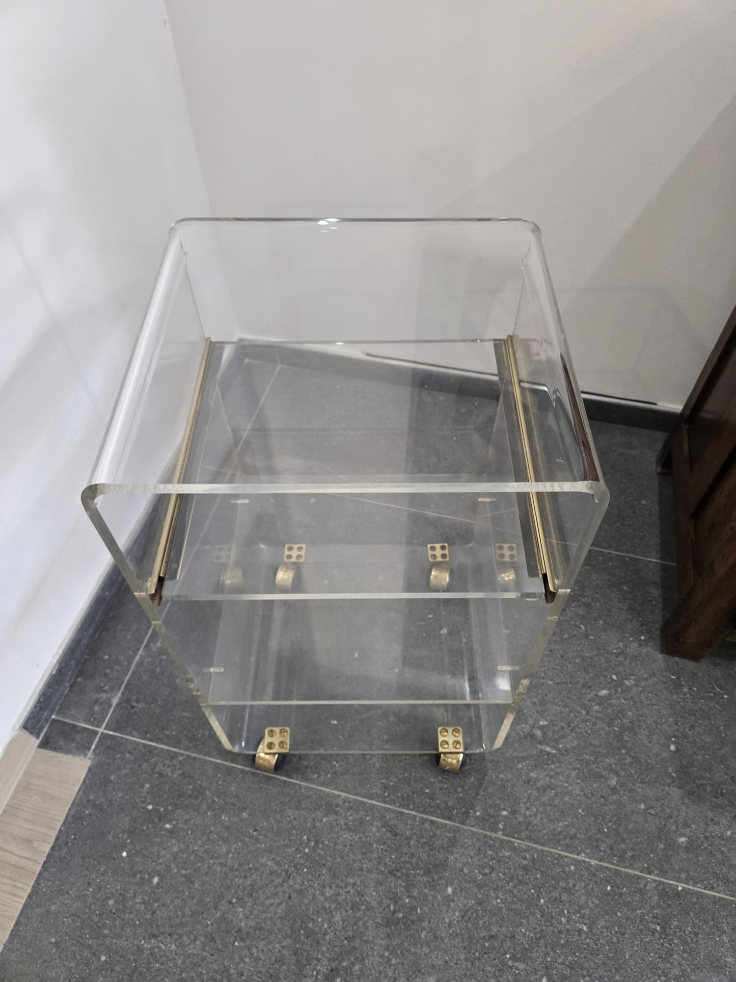 Desserte roulante en plexiglas – Marais International – années 1970-1980
