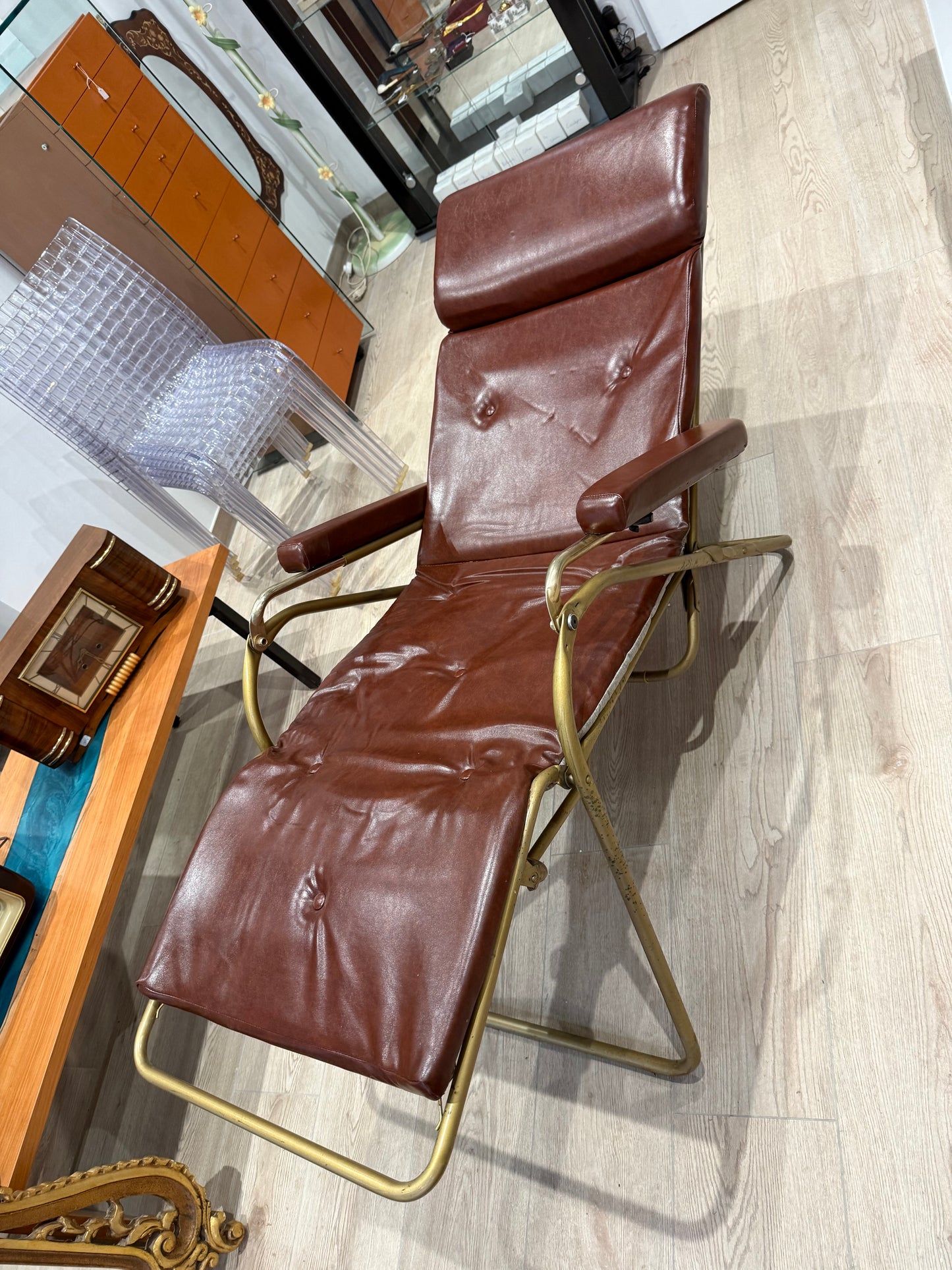 Fauteuil relax inclinable LAMA en cuir marron et structure tubulaire – Italie – Années 1960/1970