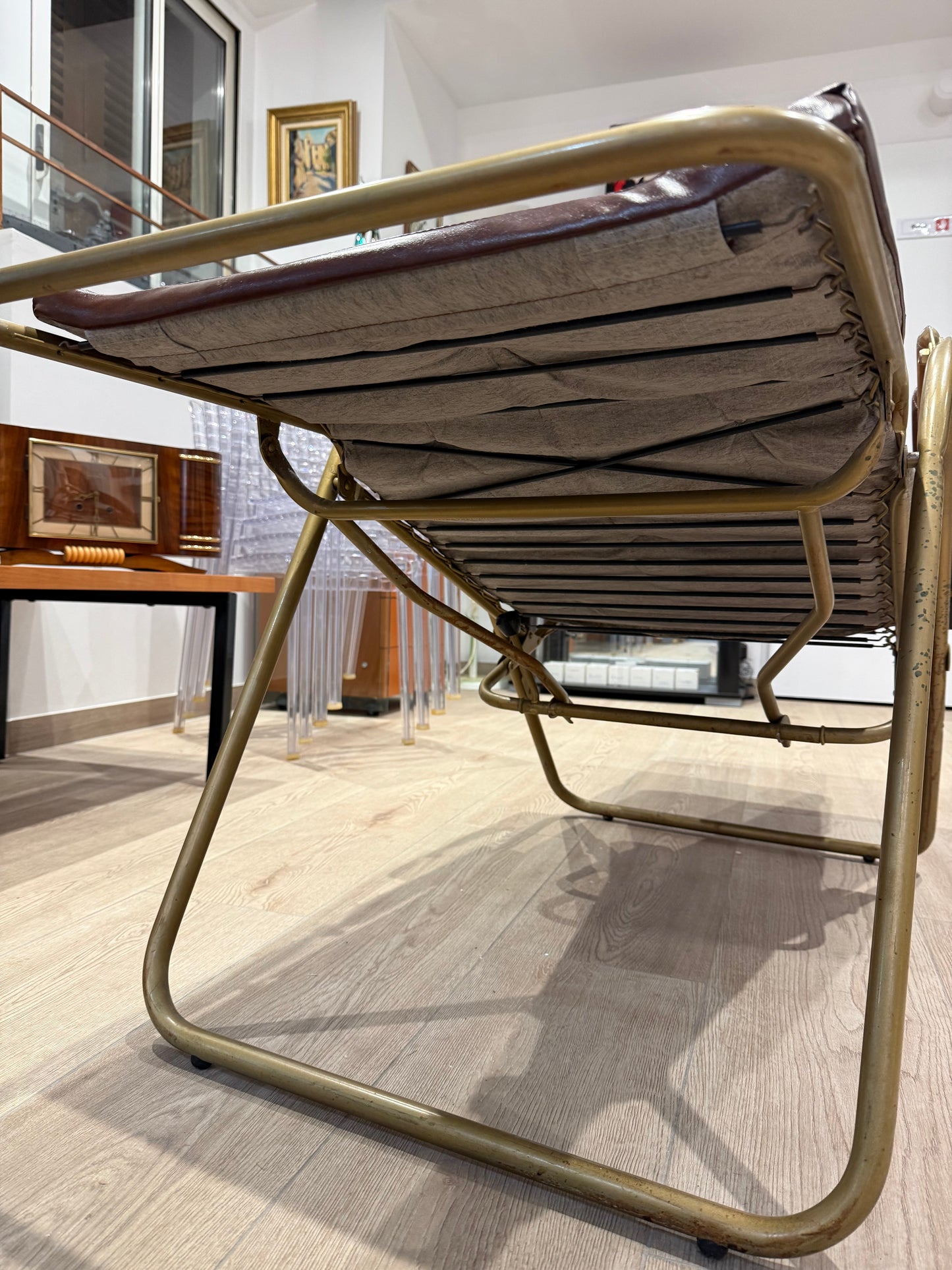 Fauteuil relax inclinable LAMA en cuir marron et structure tubulaire – Italie – Années 1960/1970