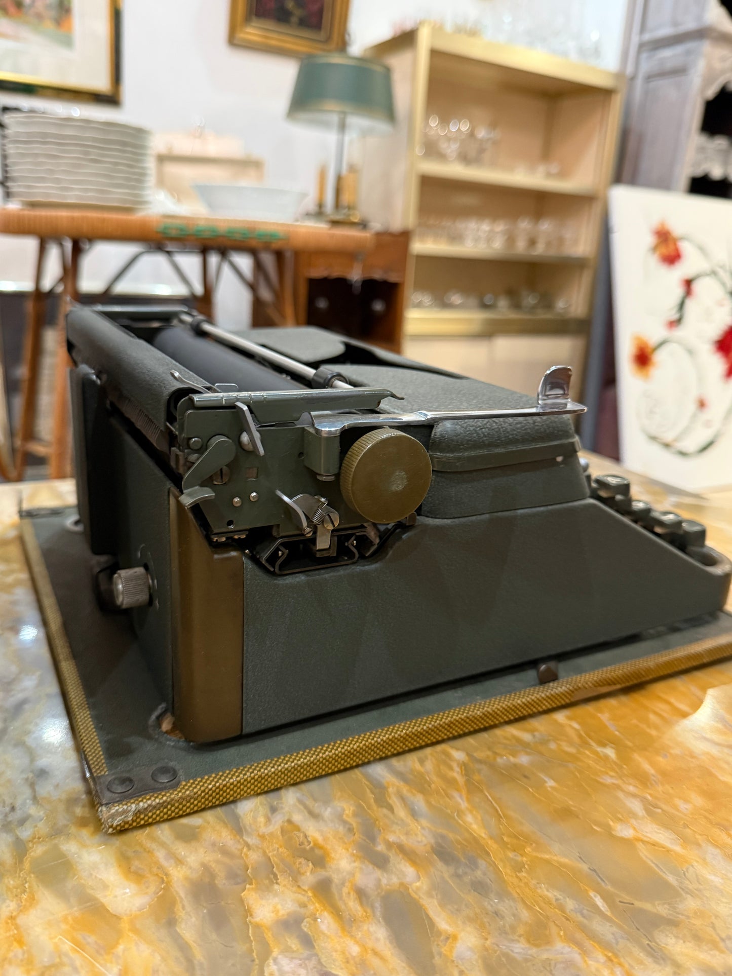 Machine à écrire vintage HERMES – Fabriquée en Suisse – Clavier AZERTY – Années 1950/1960