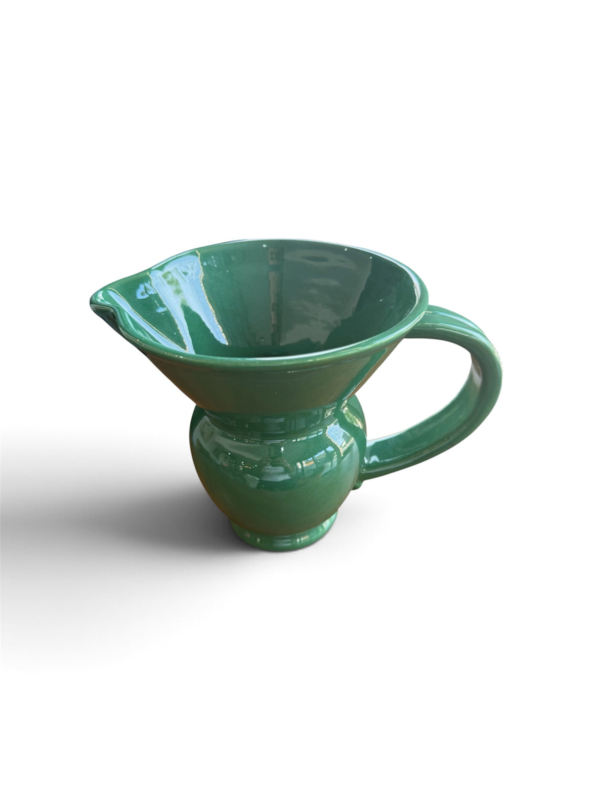 pichet / Pot à eau monumental en faïence émaillée verte – HB Quimper, période Art Déco