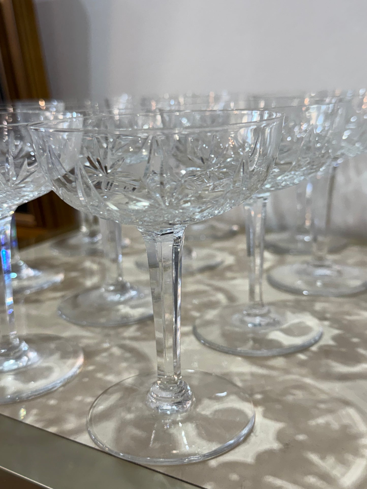 Lot de 11 Coupes à Champagne en Cristal Taillé – 12 cm