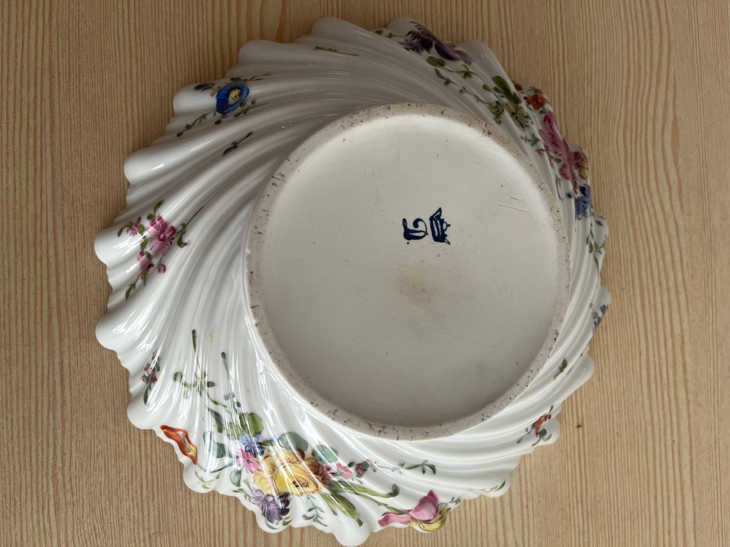 Assiette de service style Rococo