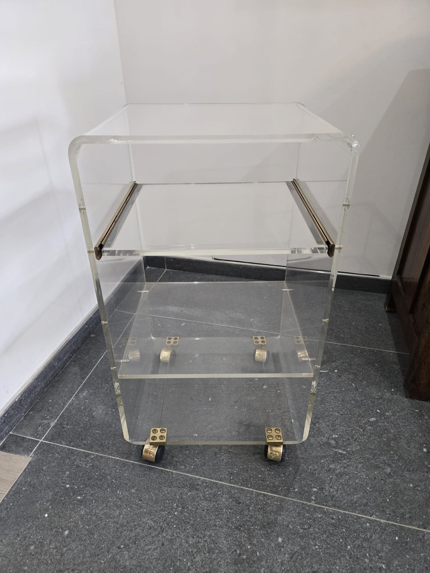Desserte roulante en plexiglas – Marais International – années 1970-1980