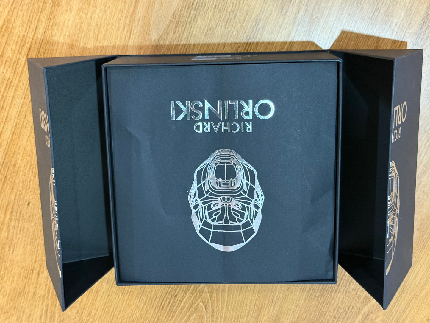 Casque Casque audio Richard Orlinski – Design Gorilla – Édition Collector or rosé/blanc