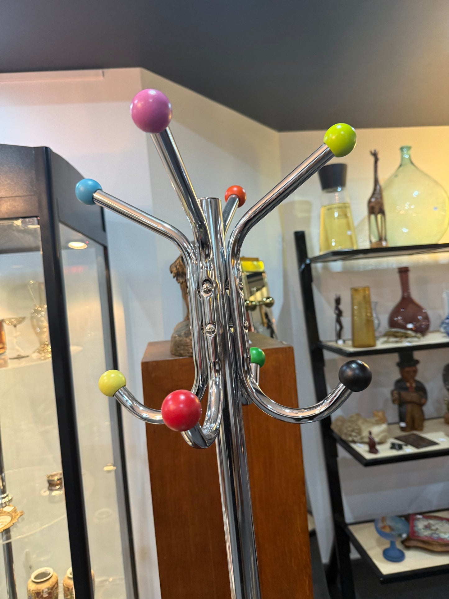 Portemanteau vintage chromé – Boules multicolores – Style 1970