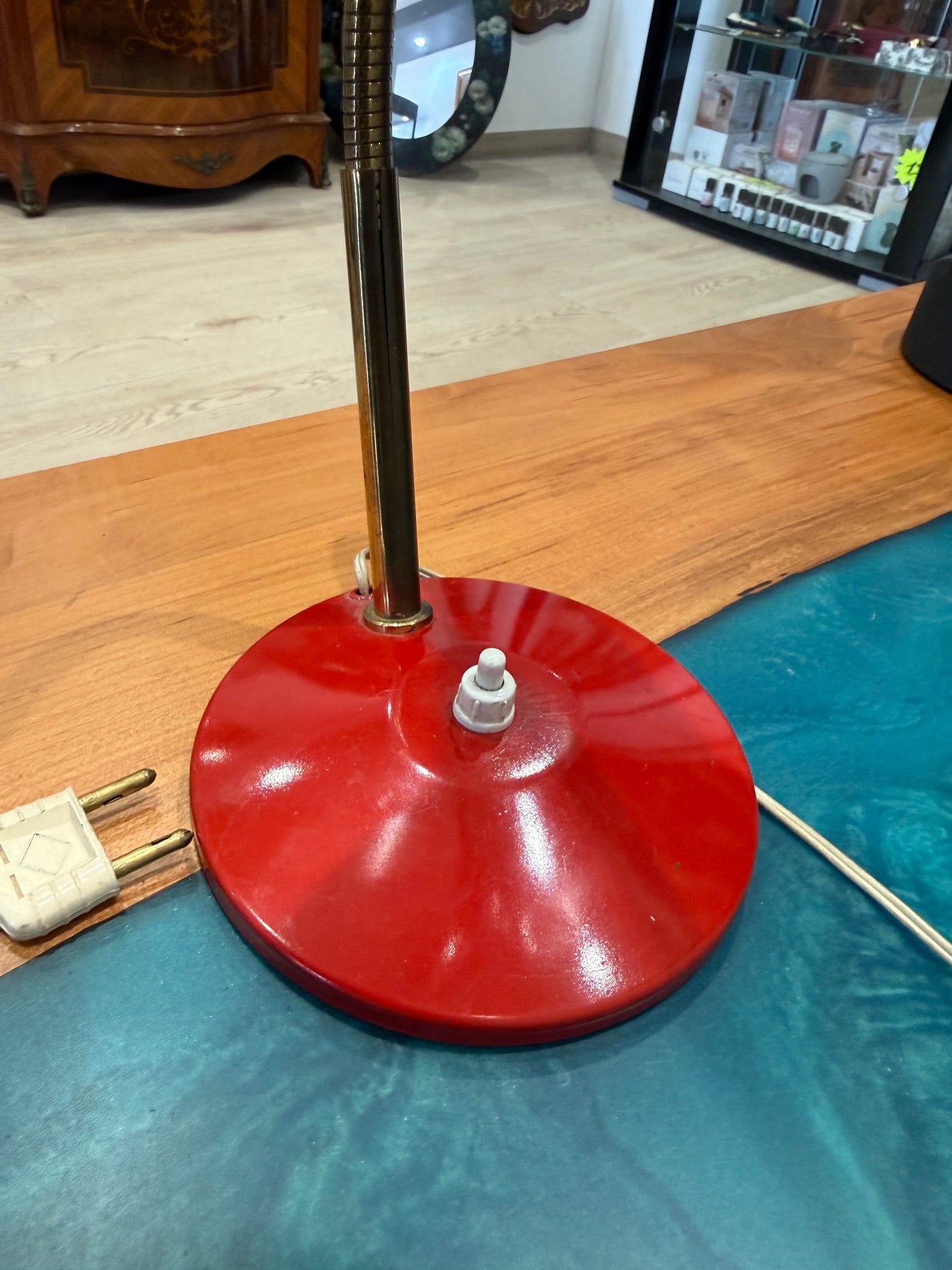 Lampe de bureau vintage Aluminor rouge – Design années 70
