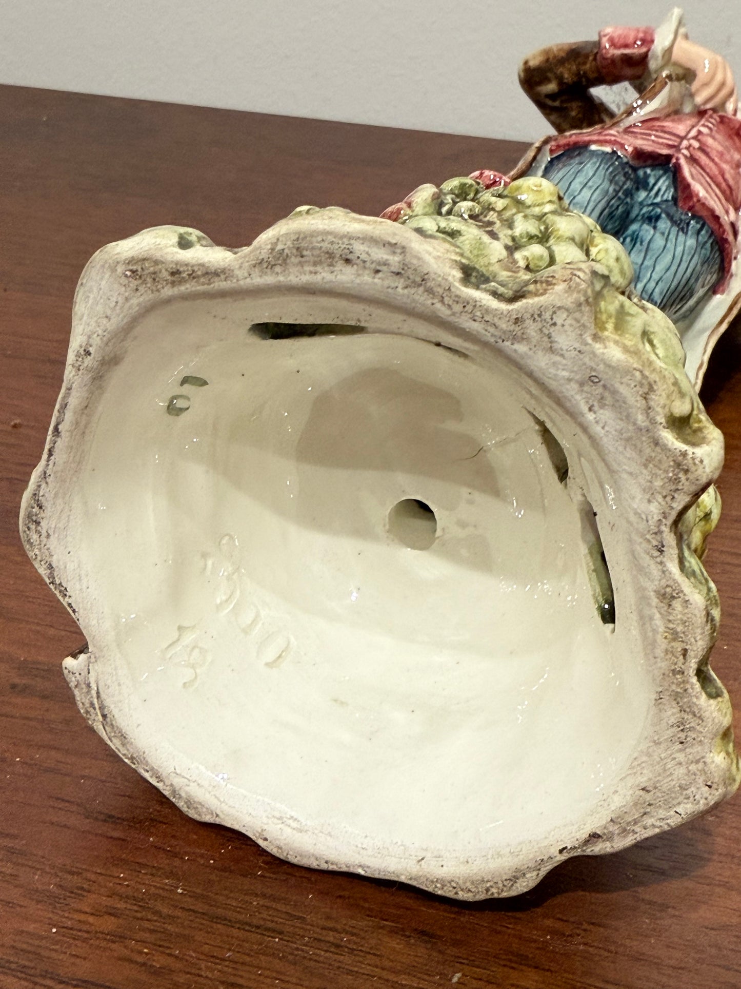 Statuette en Porcelaine d’Art - Personnage en Costume d’Époque (XIXe siècle)