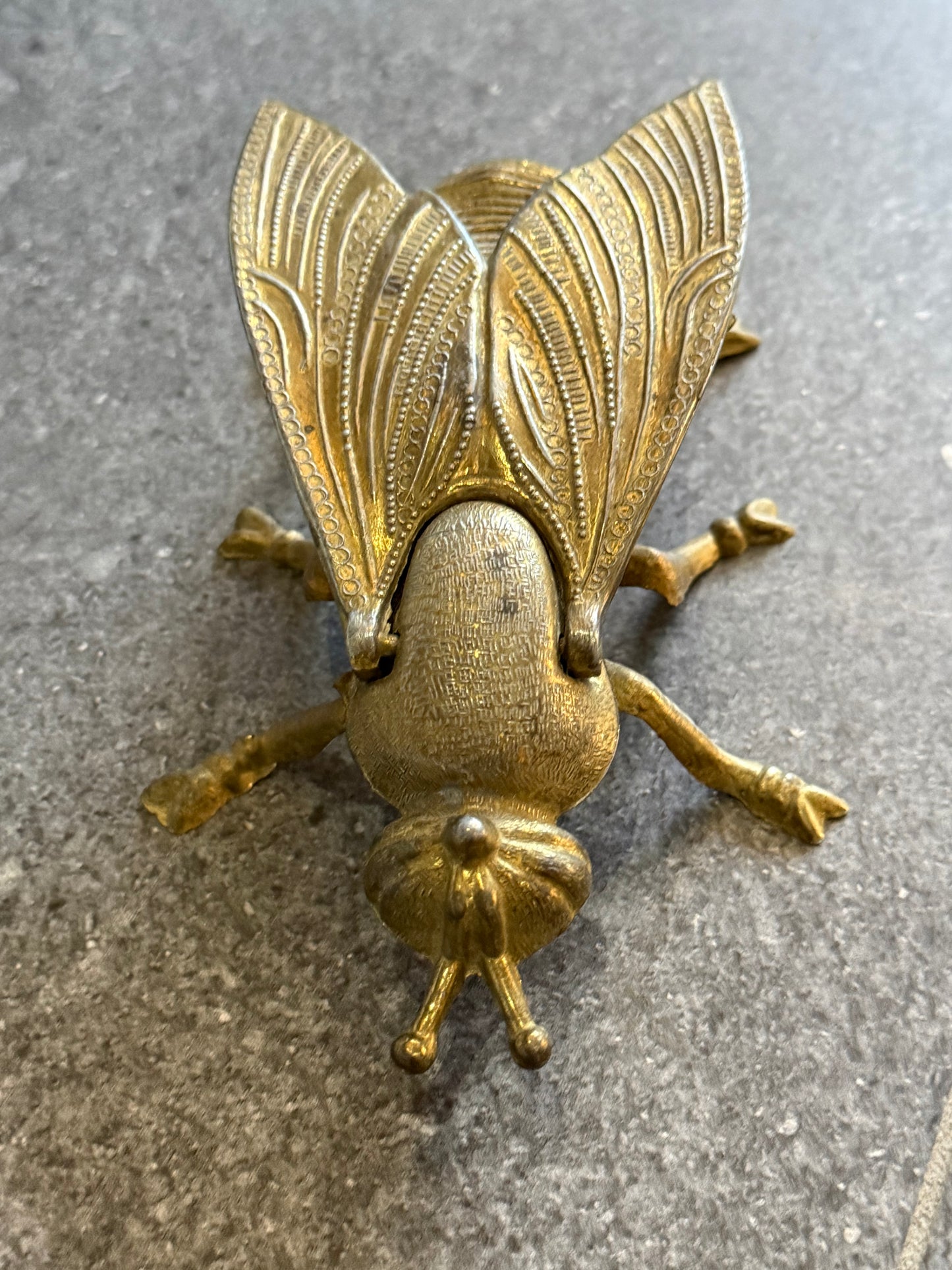 Cendrier / Vide-poche en bronze – Insecte sculpté – Années 1950-1970
