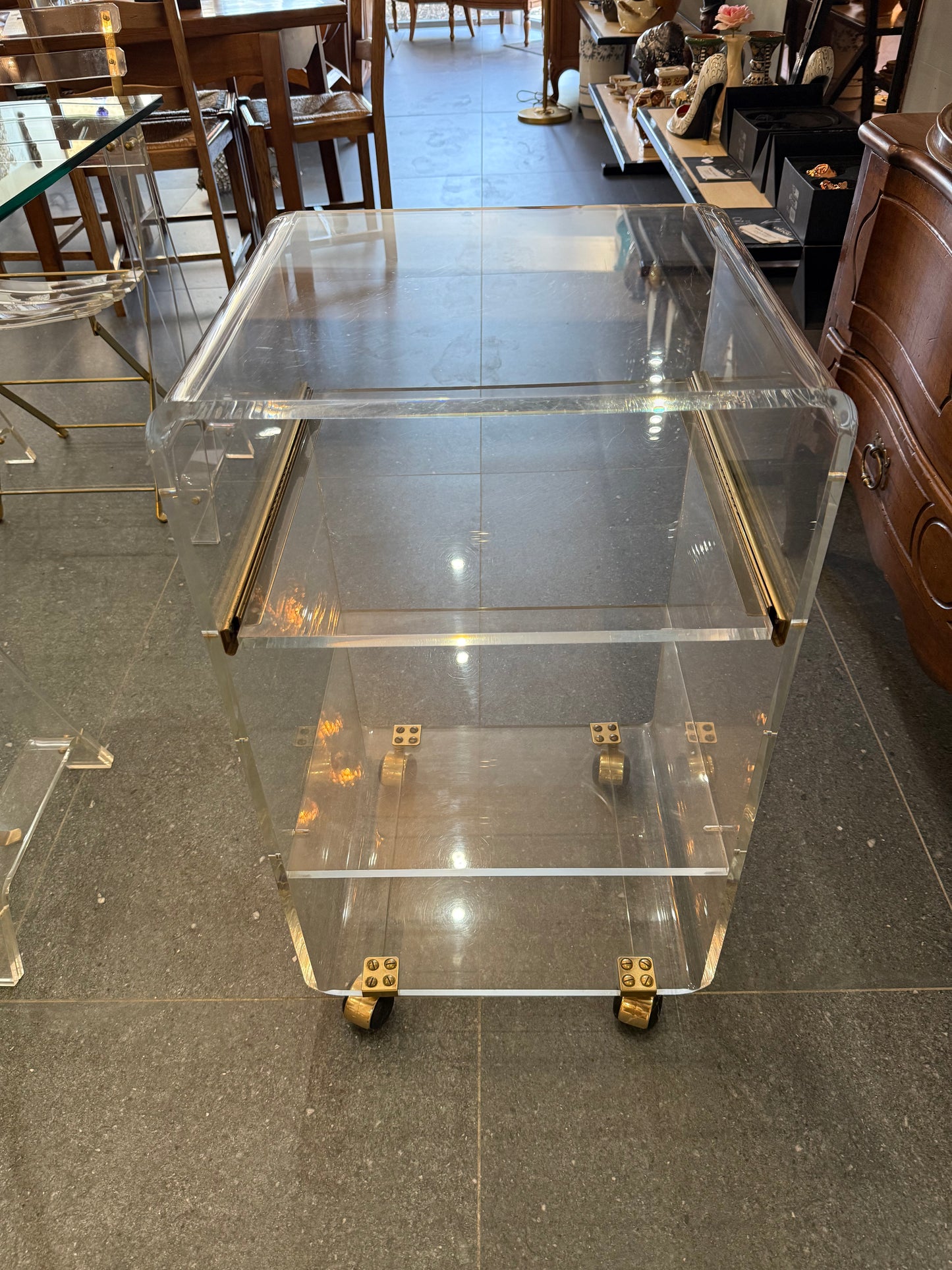 Desserte roulante en plexiglas – Marais International – années 1970-1980