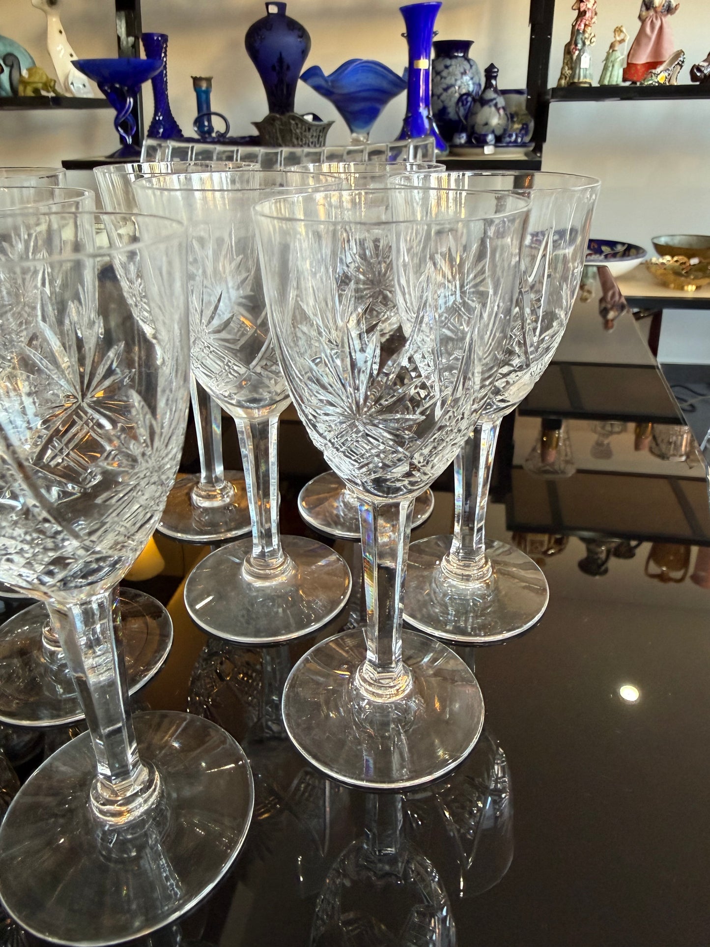 Lot de 11 Verres à Liqueur en Cristal Taillé