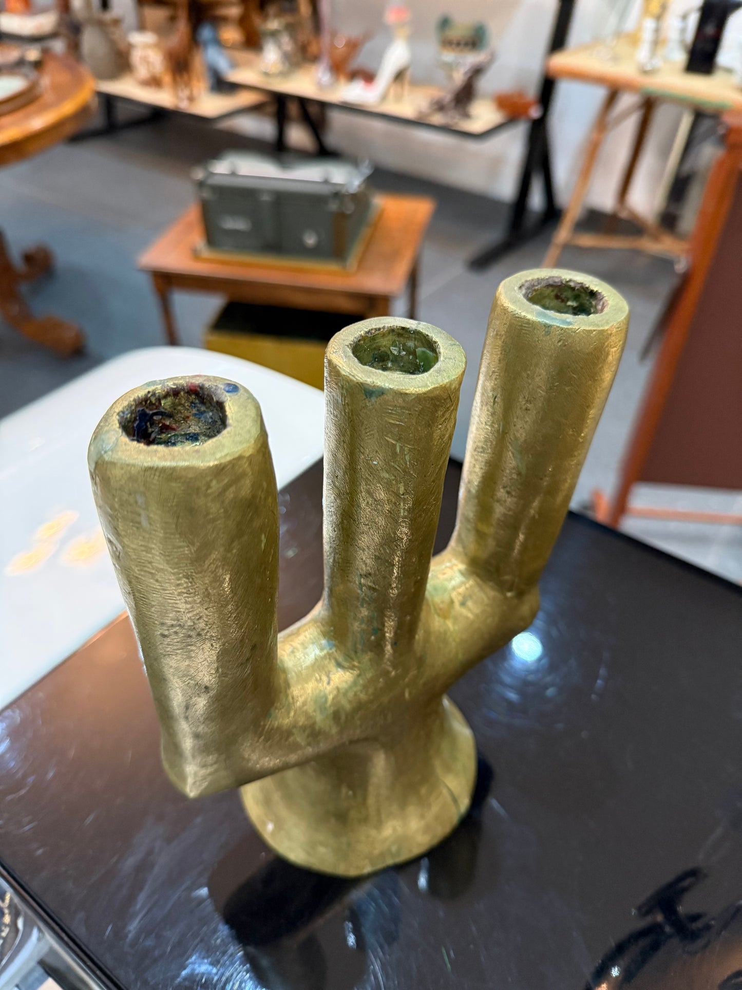 Chandelier artisanal en laiton massif – Pièce unique – Tchad