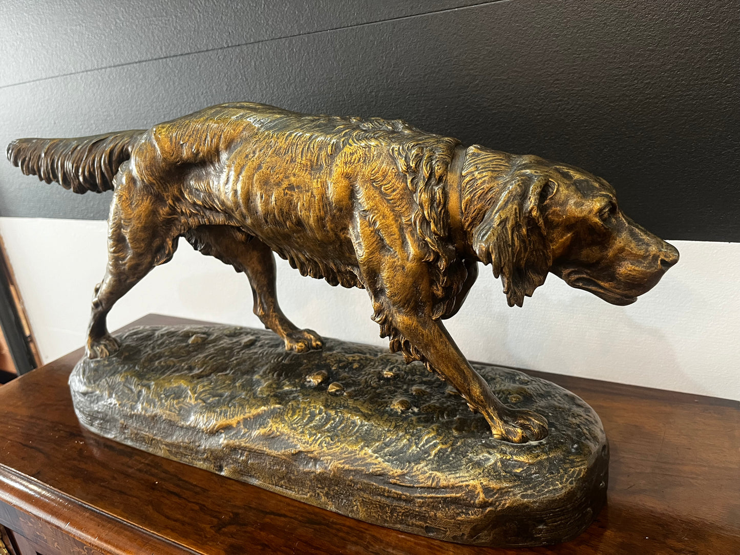 Chien de chasse à l’arrêt - signé Clovis Edmond Masson (1838-1913) en Bronze