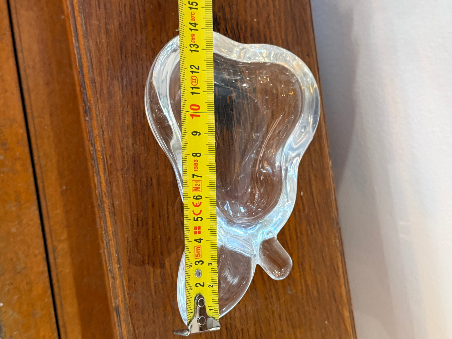 Cendrier en forme de poire – Art Vannes France – Verre moulé (14 cm)