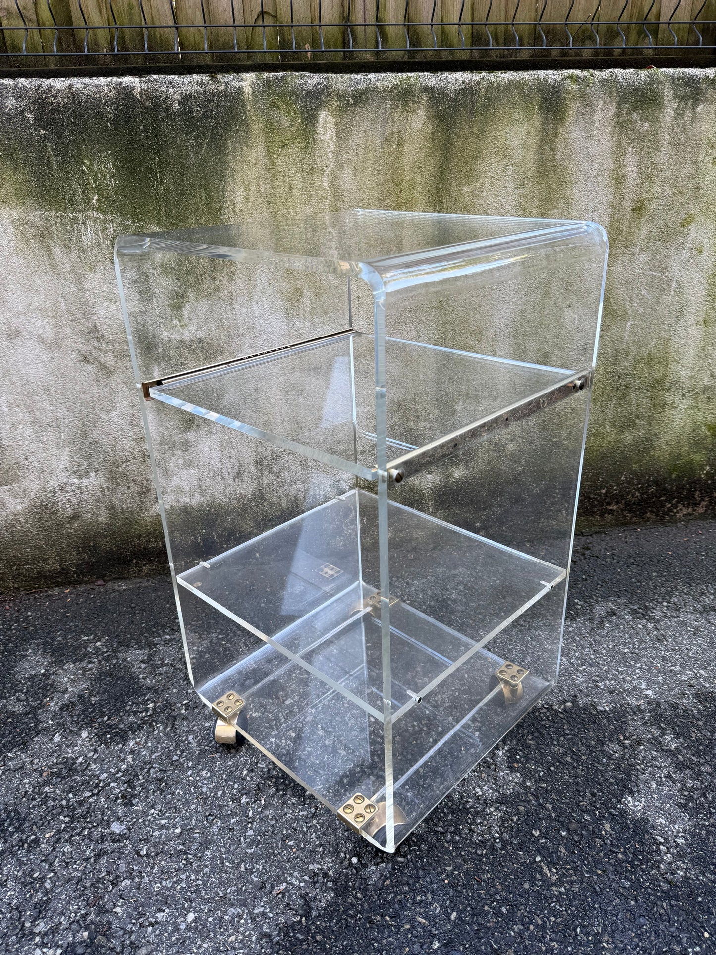 Desserte roulante en plexiglas – Marais International – années 1970-1980