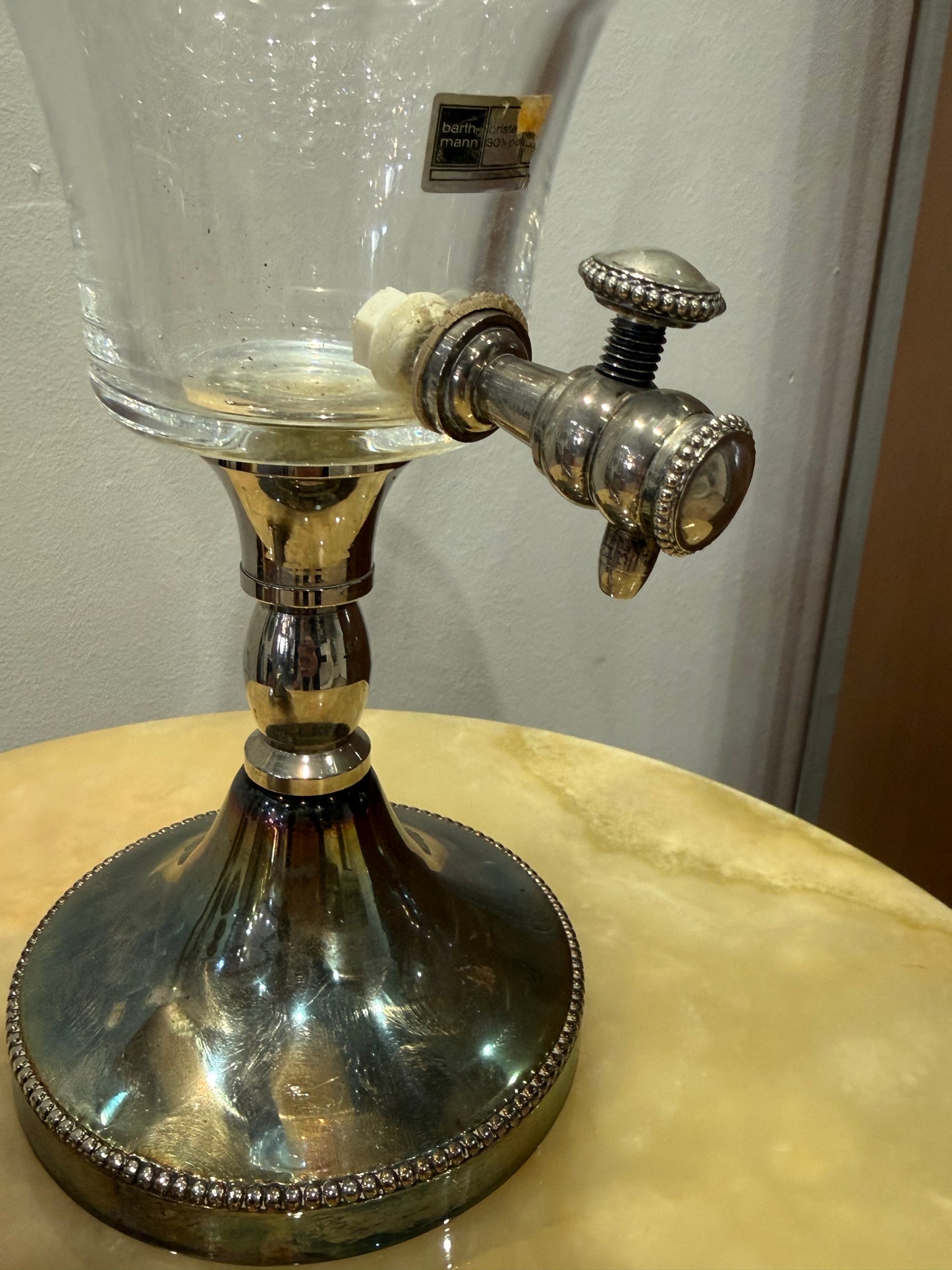 Fontaine à absinthe en cristal taillé et métal argenté – Barthmann