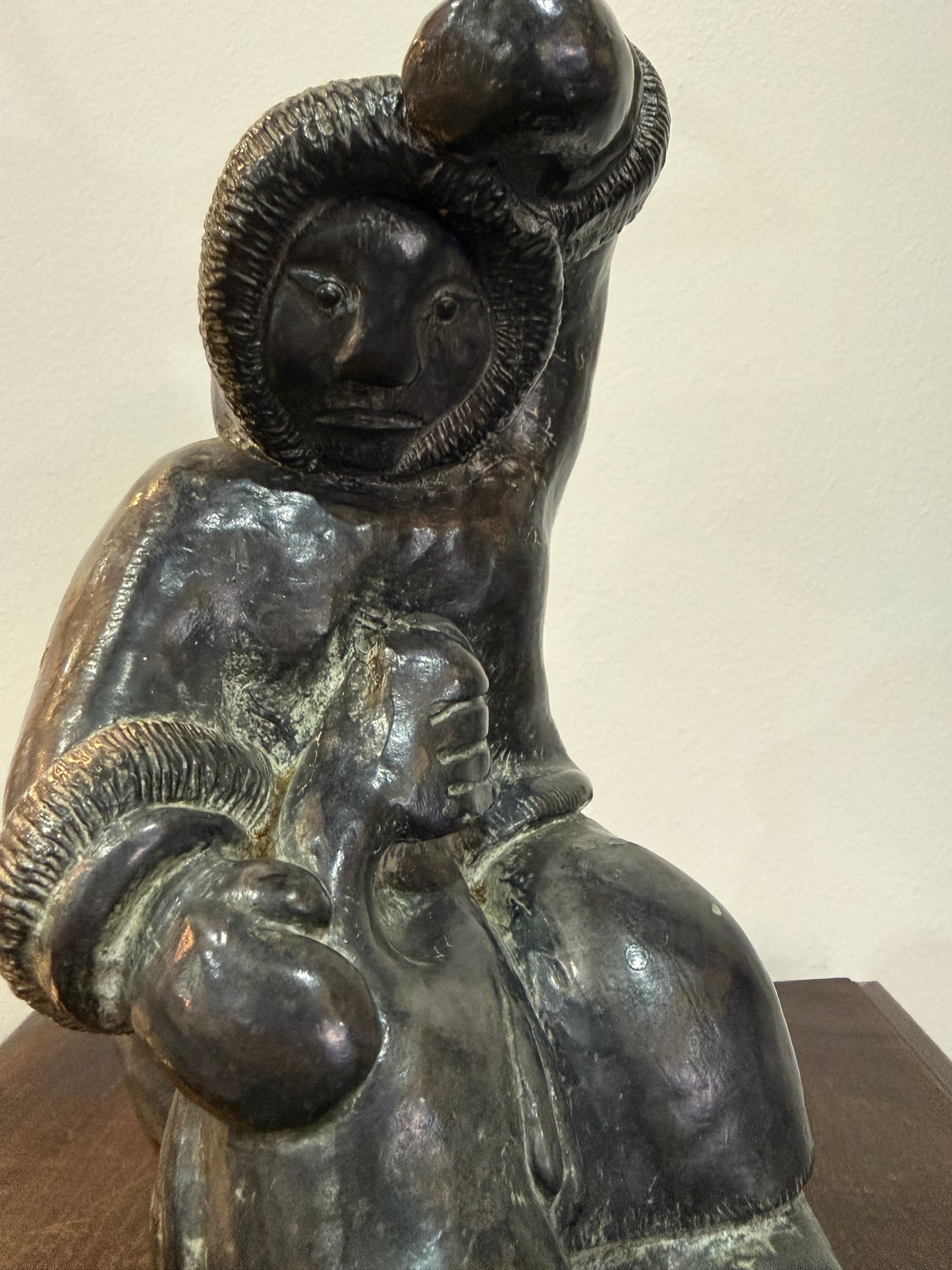 Sculpture Inuit “Chasseur et Phoque” – Wolf Original – Fait main au Canada