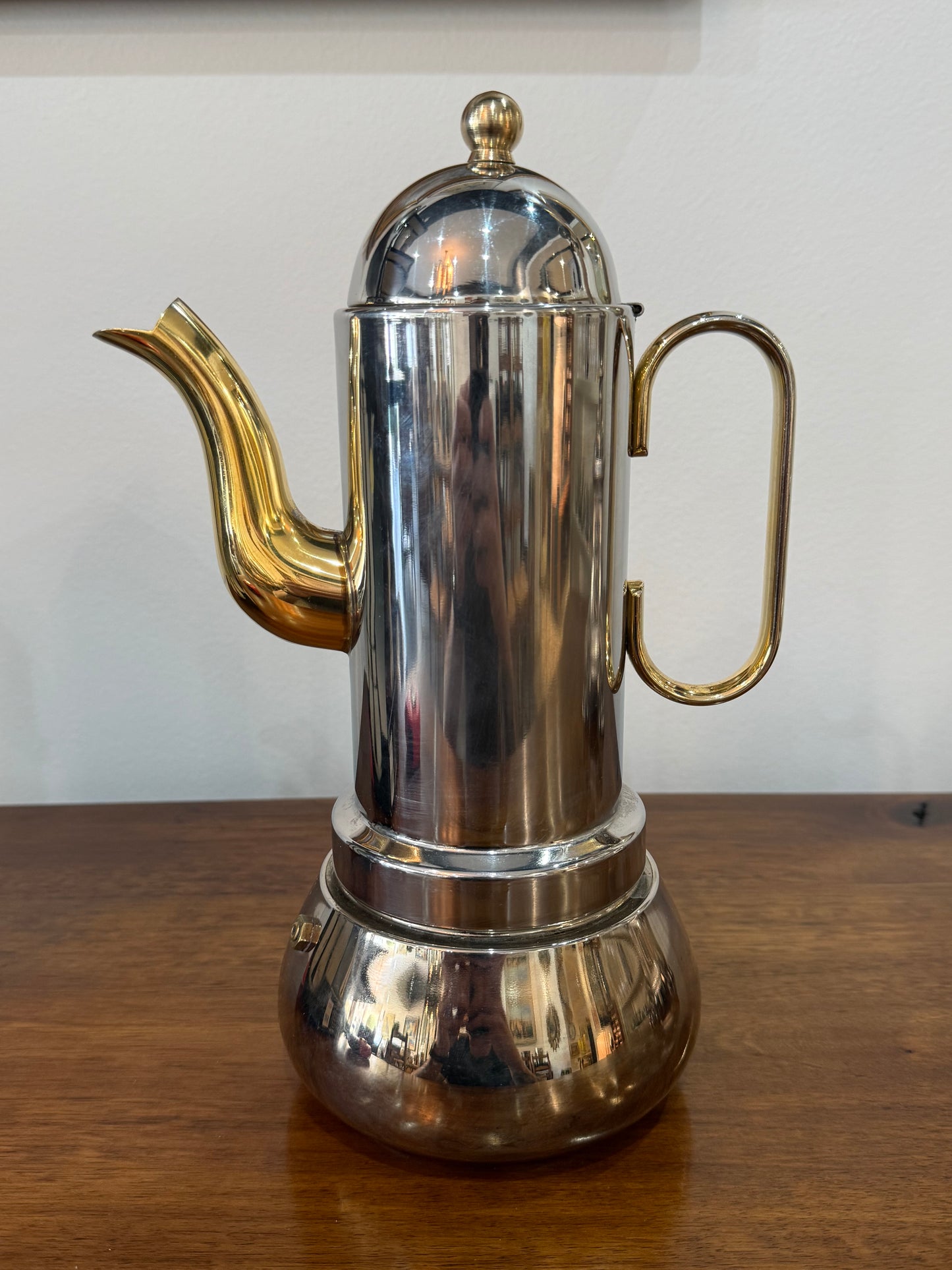 Cafetière espresso italienne CHÉRIE 12 tasses – Inox 18/10 et finitions or 24 Kt – Made in Italy – H. 29 cm