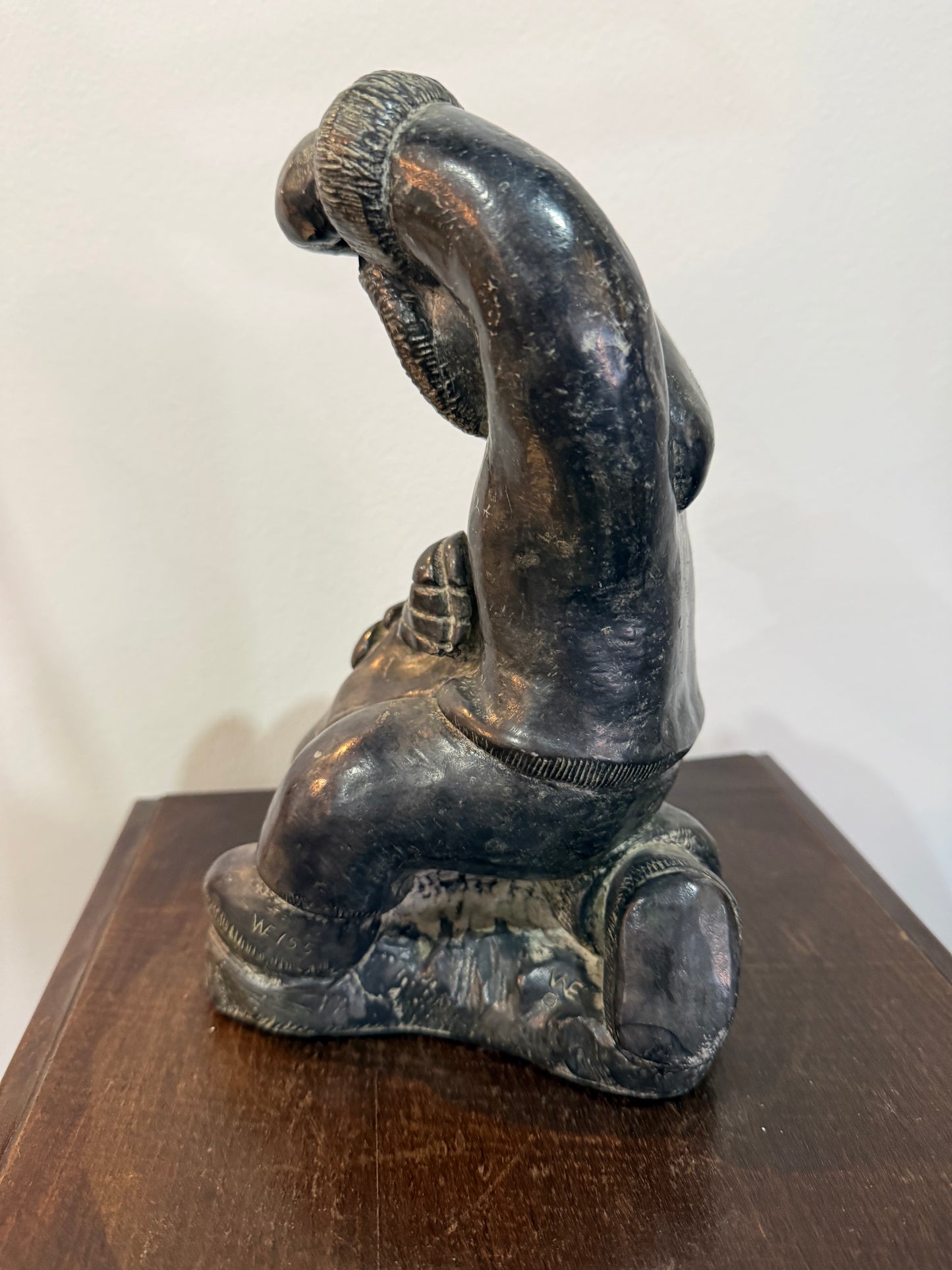 Sculpture Inuit “Chasseur et Phoque” – Wolf Original – Fait main au Canada