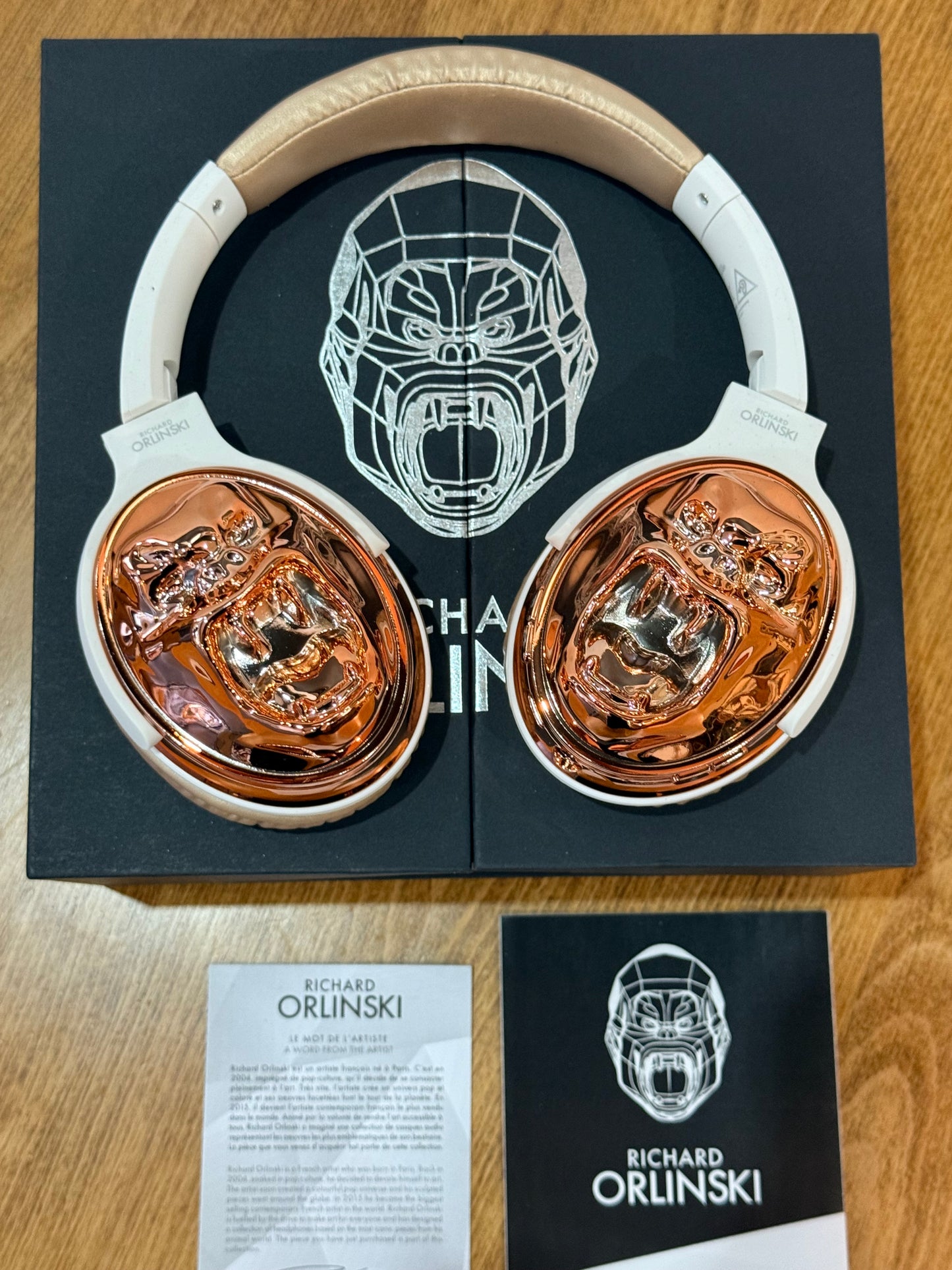 Casque Casque audio Richard Orlinski – Design Gorilla – Édition Collector or rosé/blanc