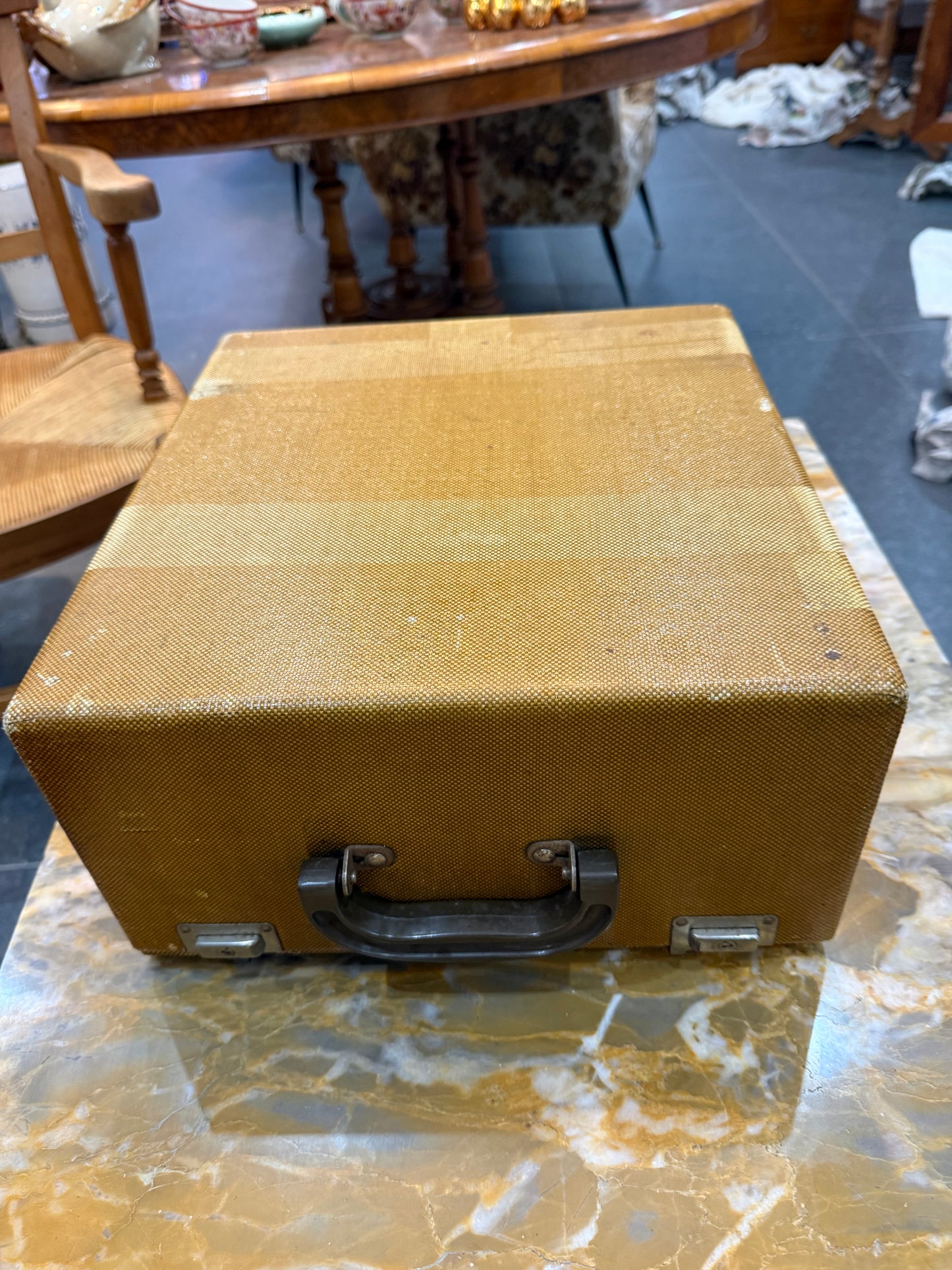 Machine à écrire vintage HERMES – Fabriquée en Suisse – Clavier AZERTY – Années 1950/1960