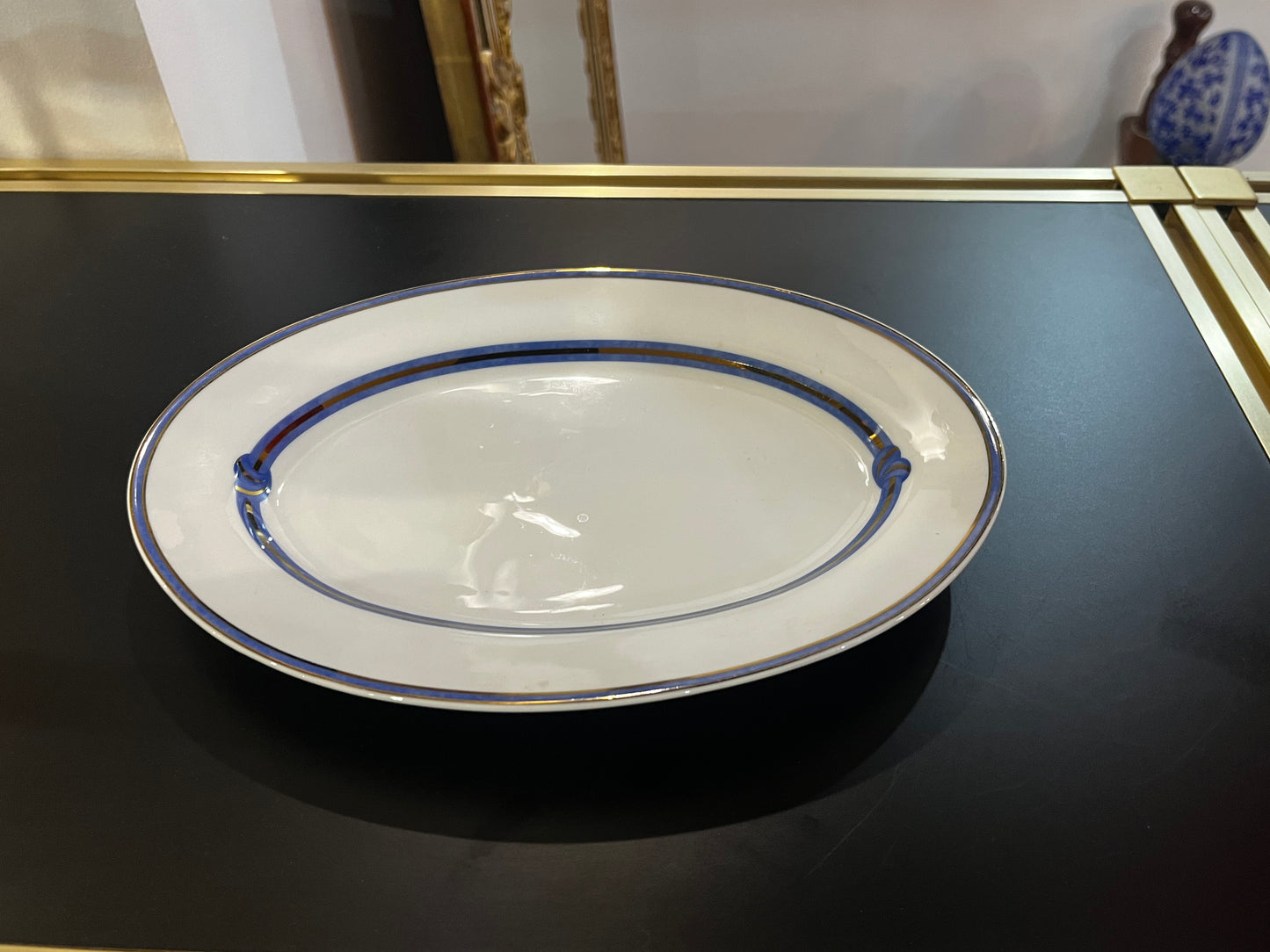 Plat en porcelaine Christofle