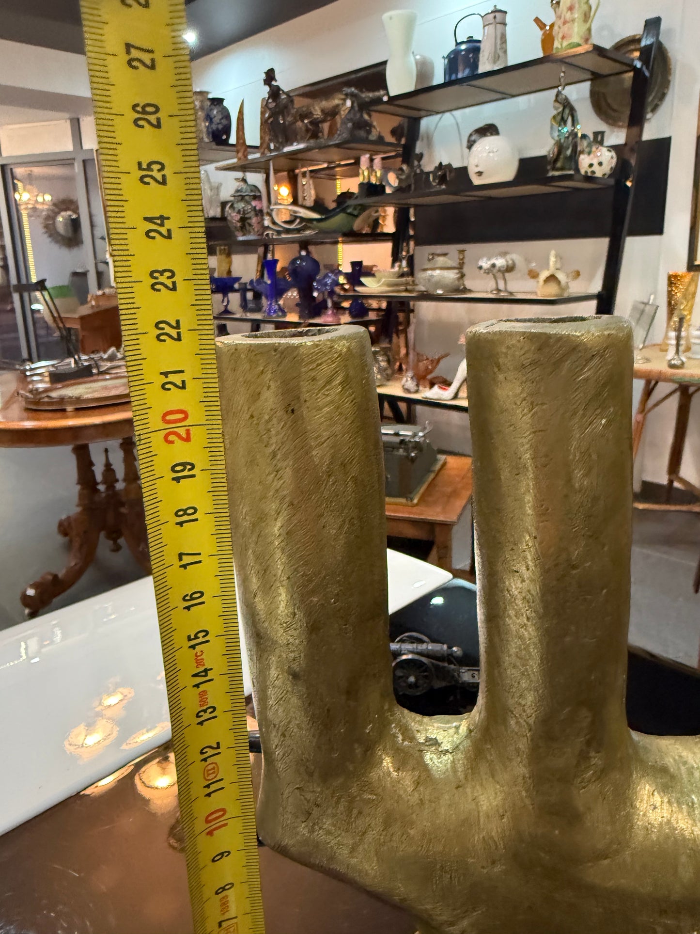 Chandelier artisanal en laiton massif – Pièce unique – Tchad