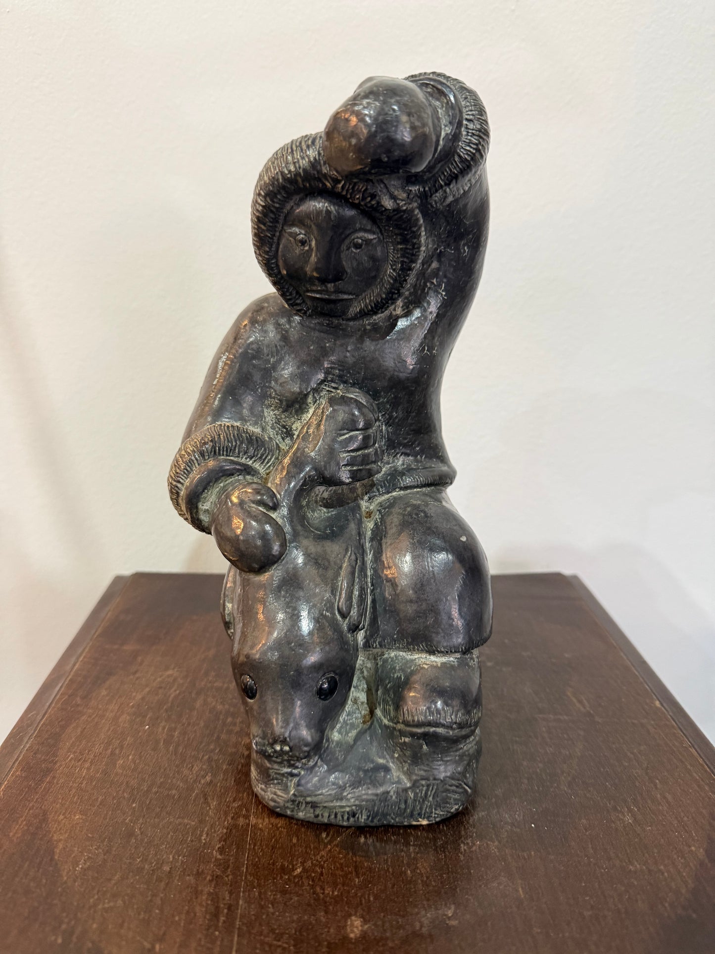 Sculpture Inuit “Chasseur et Phoque” – Wolf Original – Fait main au Canada