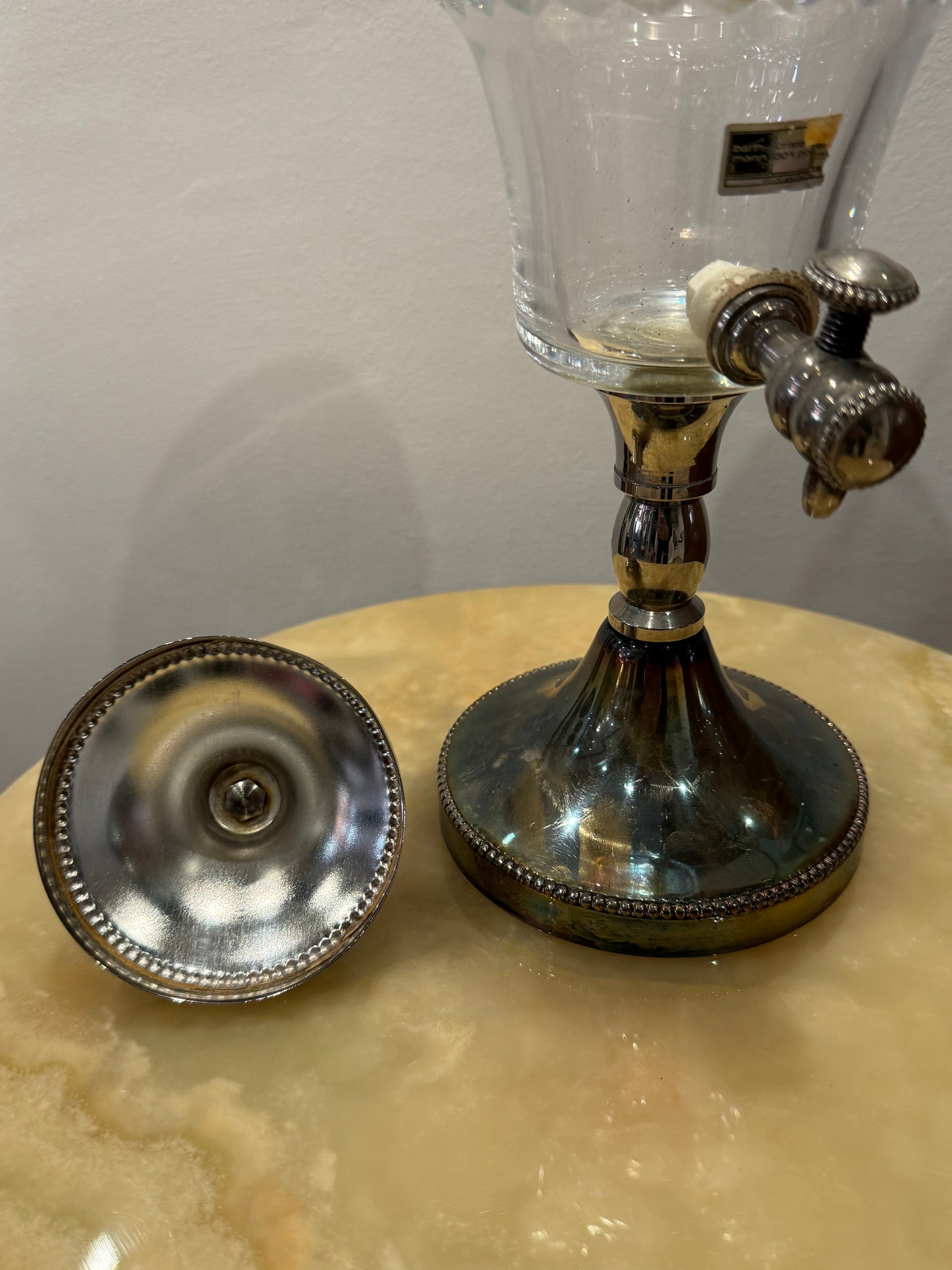 Fontaine à absinthe en cristal taillé et métal argenté – Barthmann