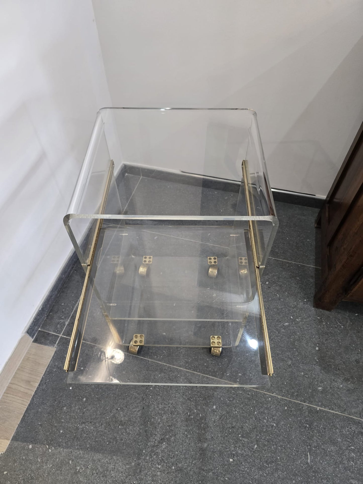 Desserte roulante en plexiglas – Marais International – années 1970-1980