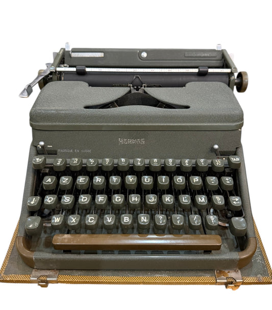 Machine à écrire vintage HERMES – Fabriquée en Suisse – Clavier AZERTY – Années 1950/1960