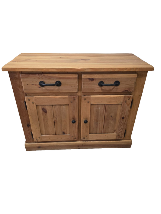 Buffet rustique en pin massif