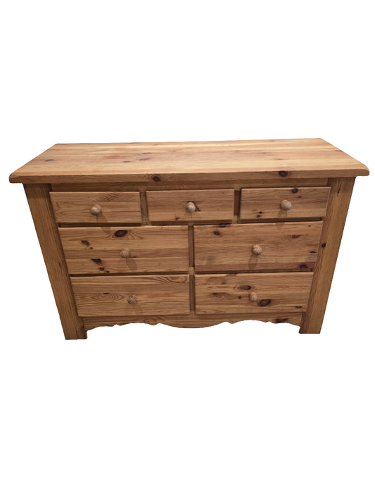 Commode rustique en pin massif
