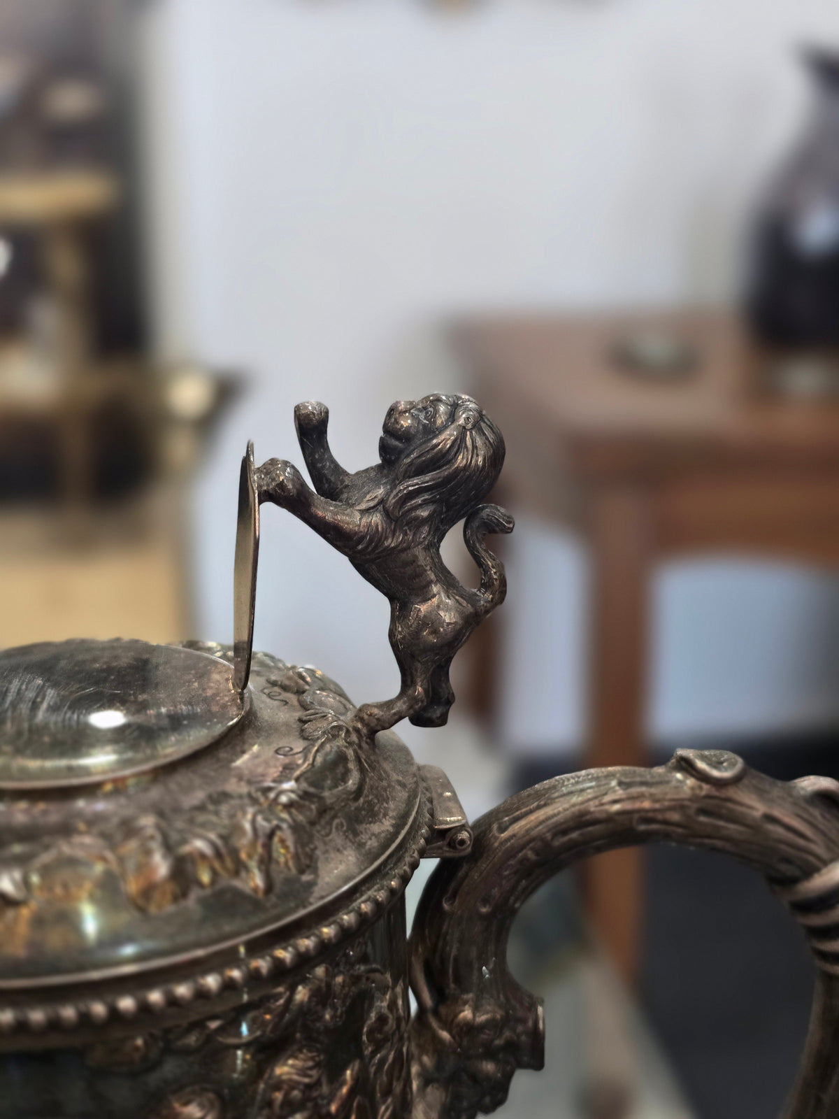 Importante carafe à vin en cristal taillé et argent massif 925/1000, maison Topázio