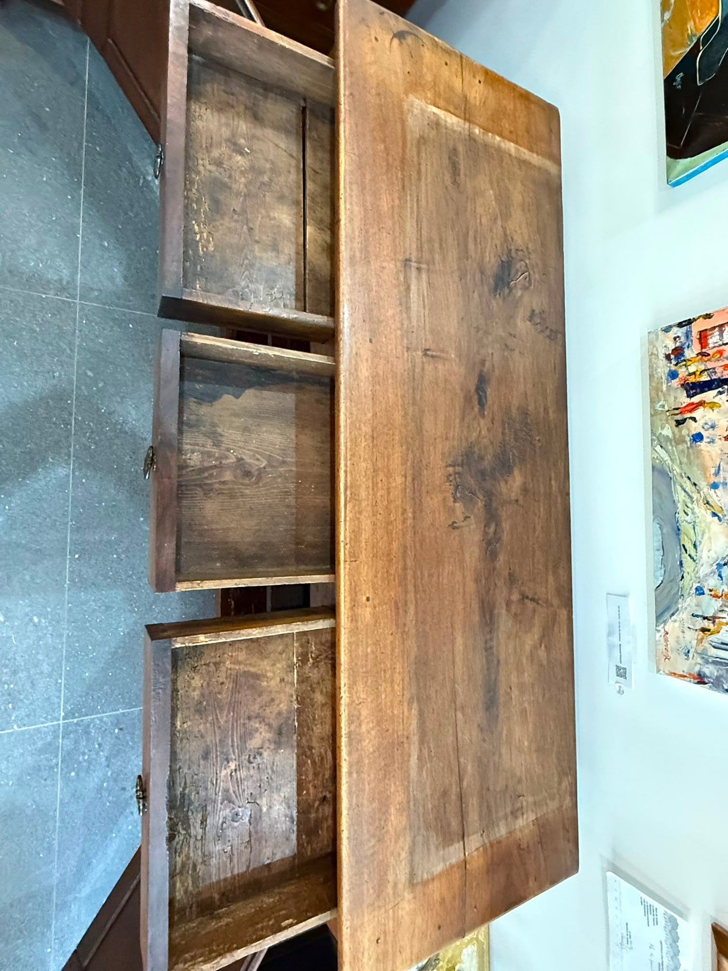 Buffet ancien XIXe siècle en noyer – 3 tiroirs