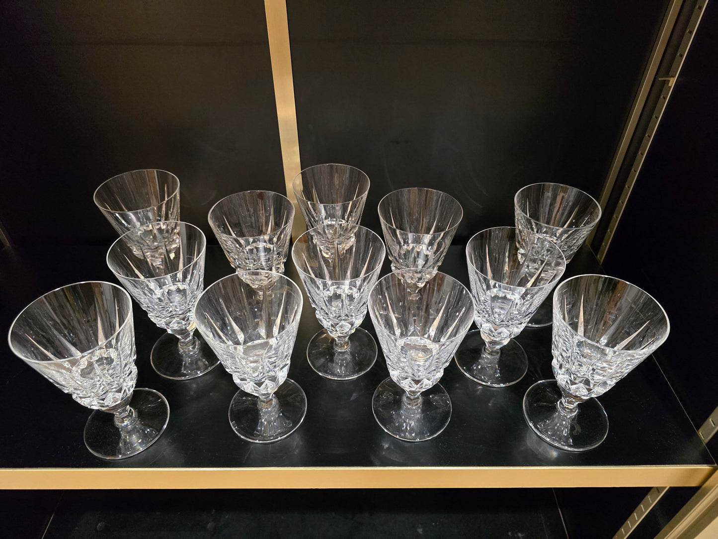 12 verres à eau Saint-Louis modèle Guernesey en cristal taillé