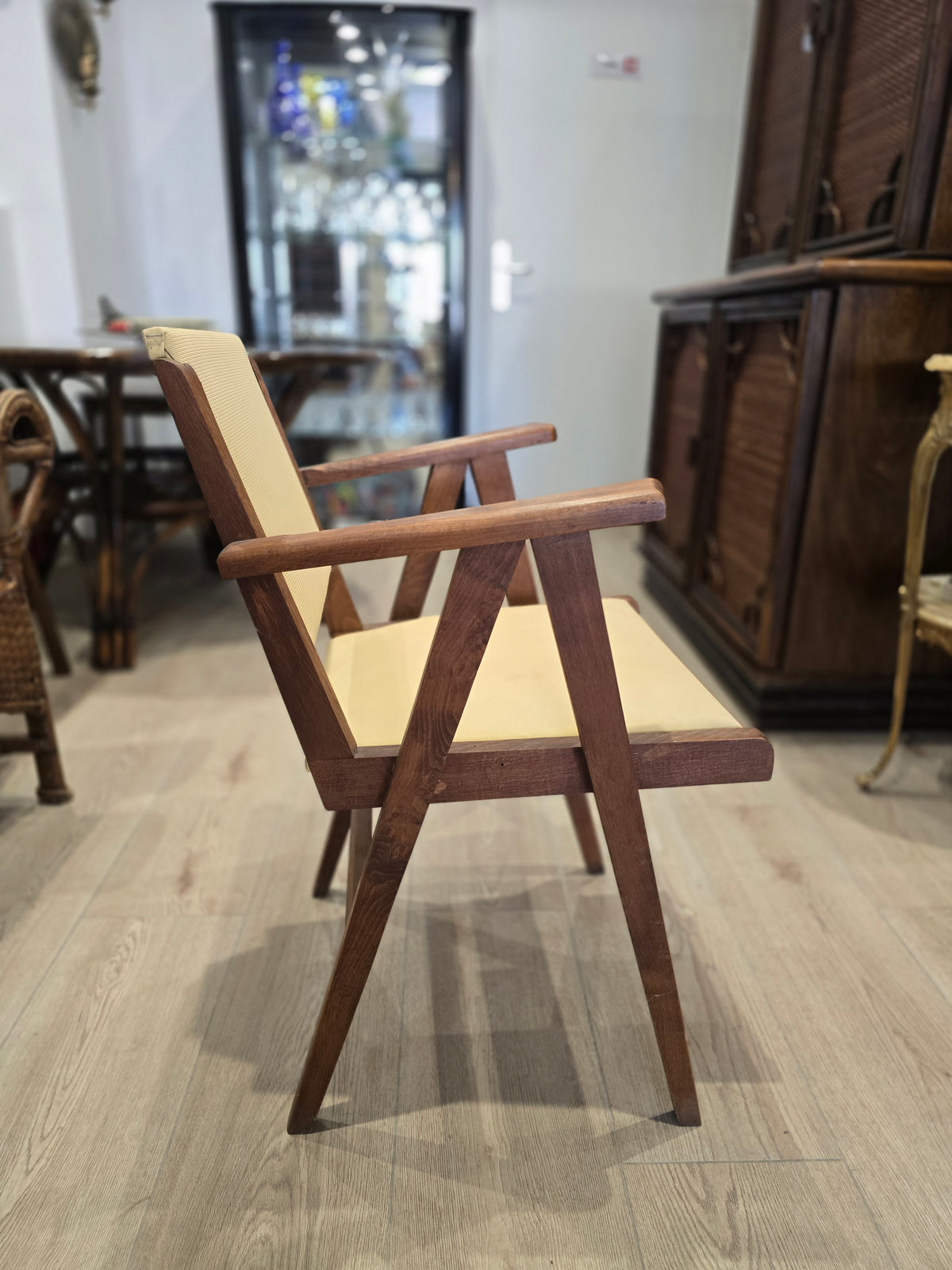 Fauteuil vintage moderniste – scandinave années 1950-1960