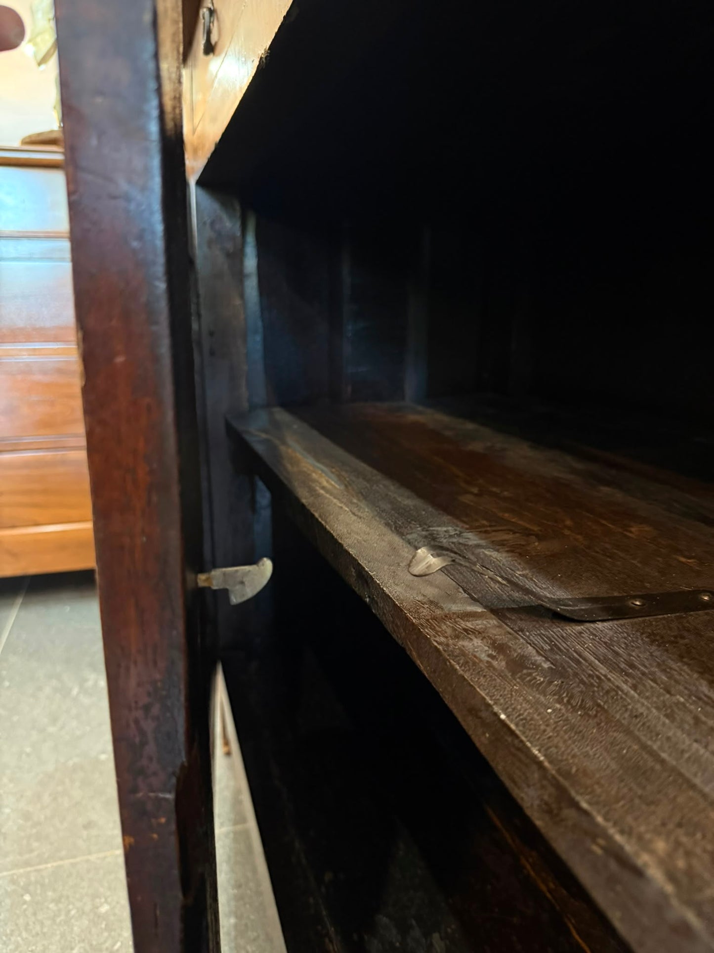 Buffet ancien XIXe siècle en noyer – 3 tiroirs