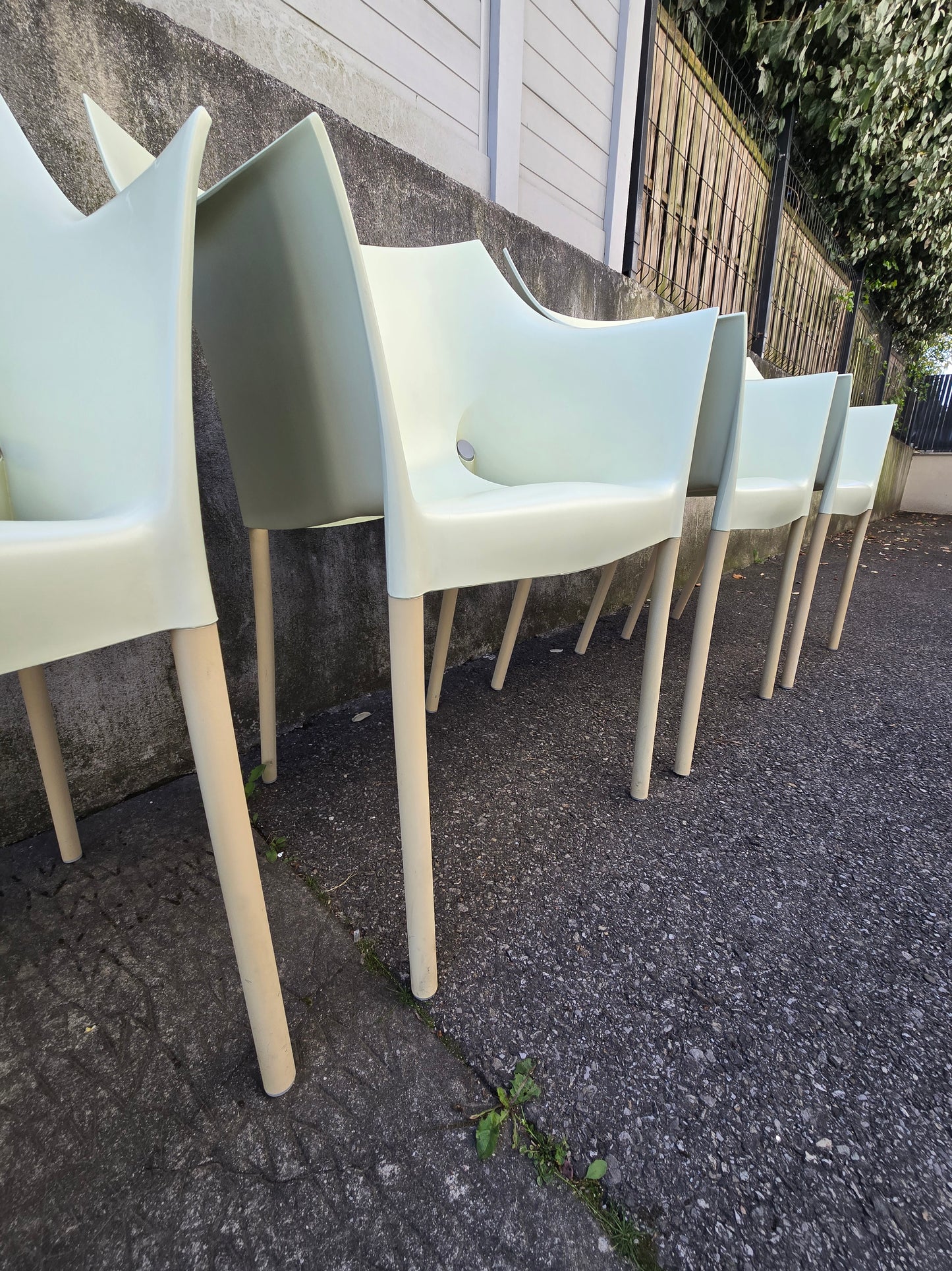 6 fauteuils DR. NO by Philippe Starck pour Kartell – design italien empilable