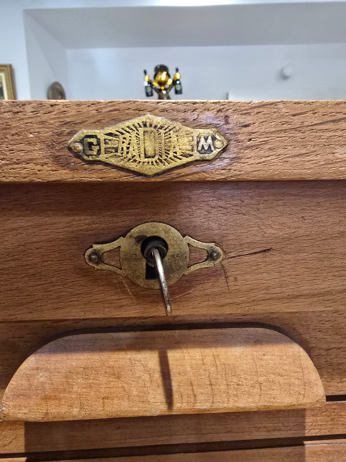 Classeur ancien GM RADIA à rideau – meuble de bureau années 30/40